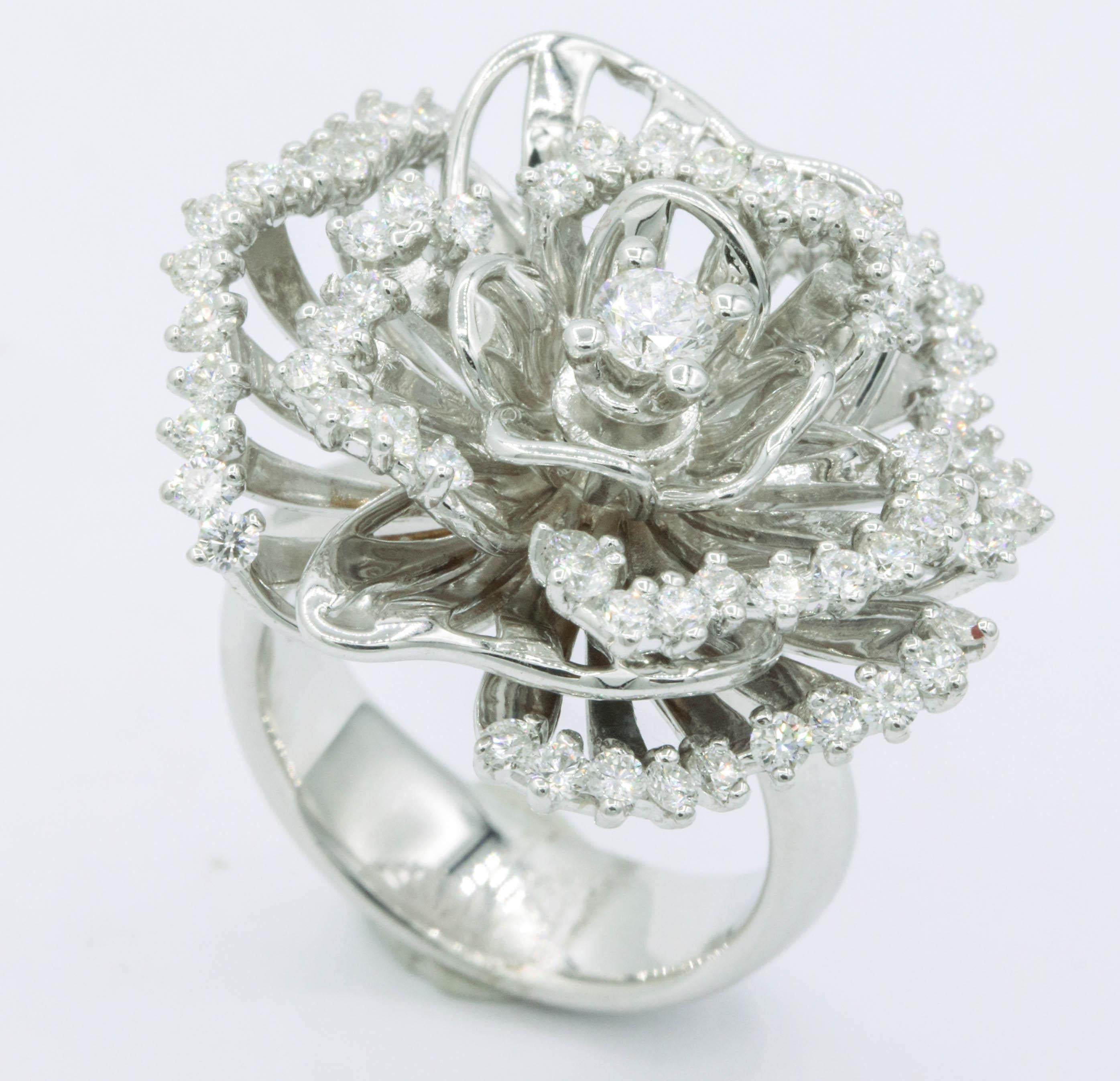 Diamond Flower Cocktail Ring 1.84 Carats 18 Karat White Gold Made in Italy In New Condition For Sale In New York, NY