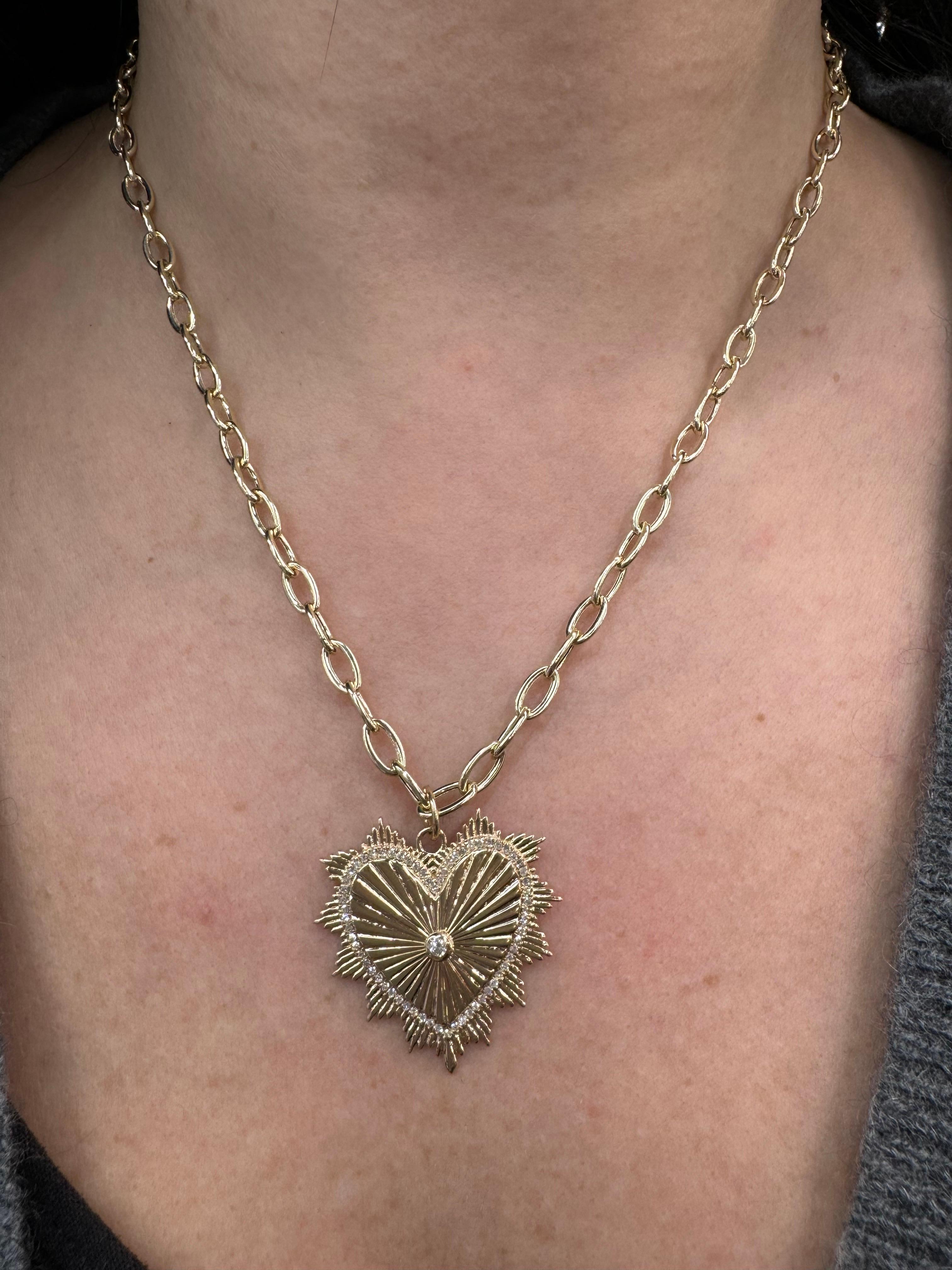 Ciondolo con diamante italiano su collana ovale A Link 18 pollici 9,8 grammi in vendita 2