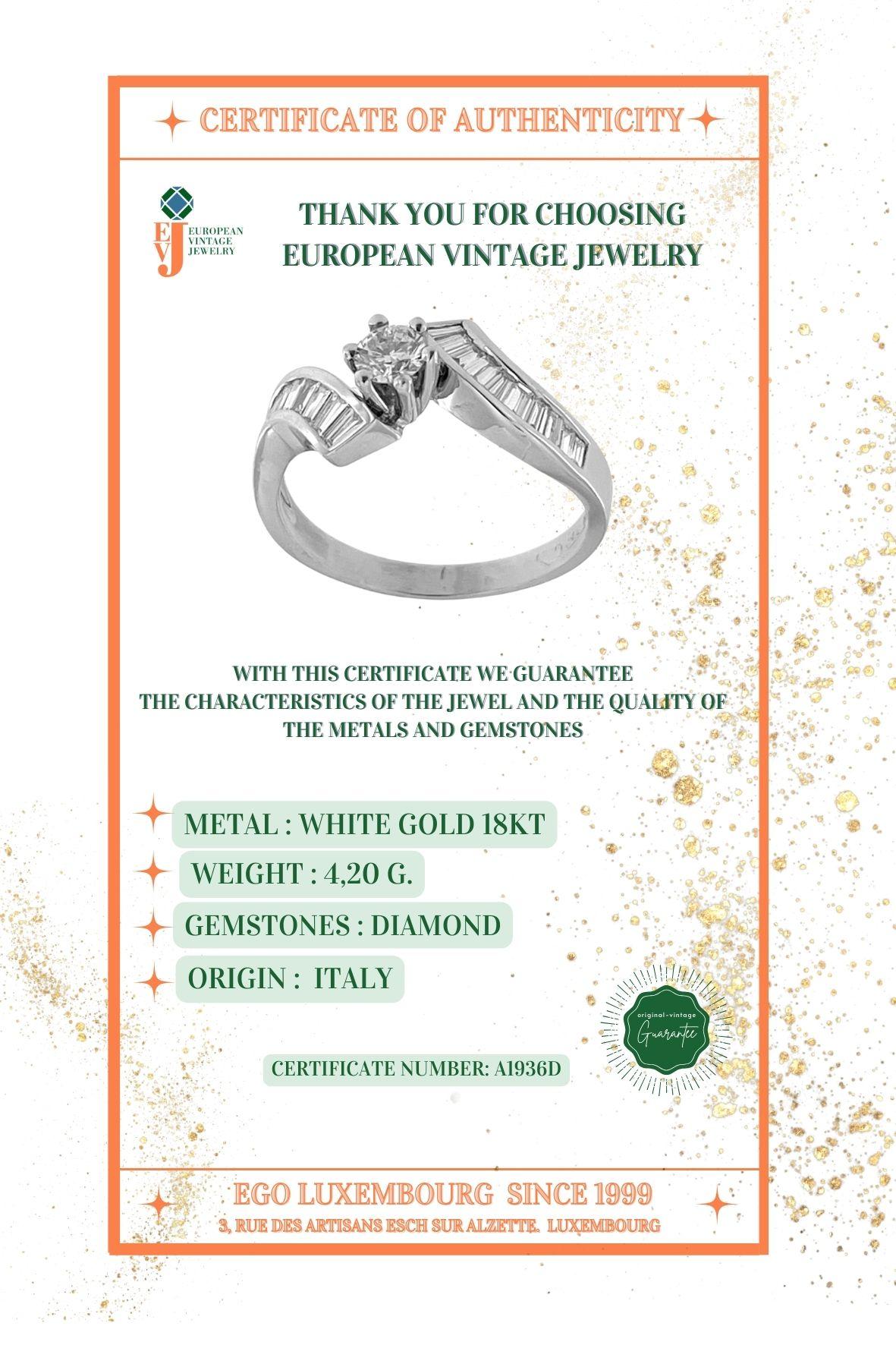 Italienischer Diamantring 18 Karat Weißgold im Angebot 2