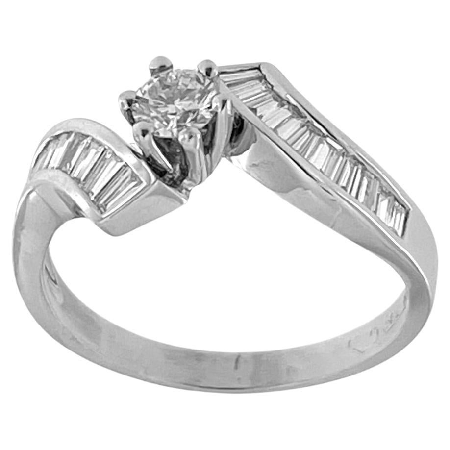 Italian Diamond Ring 18 karat White Gold For Sale
