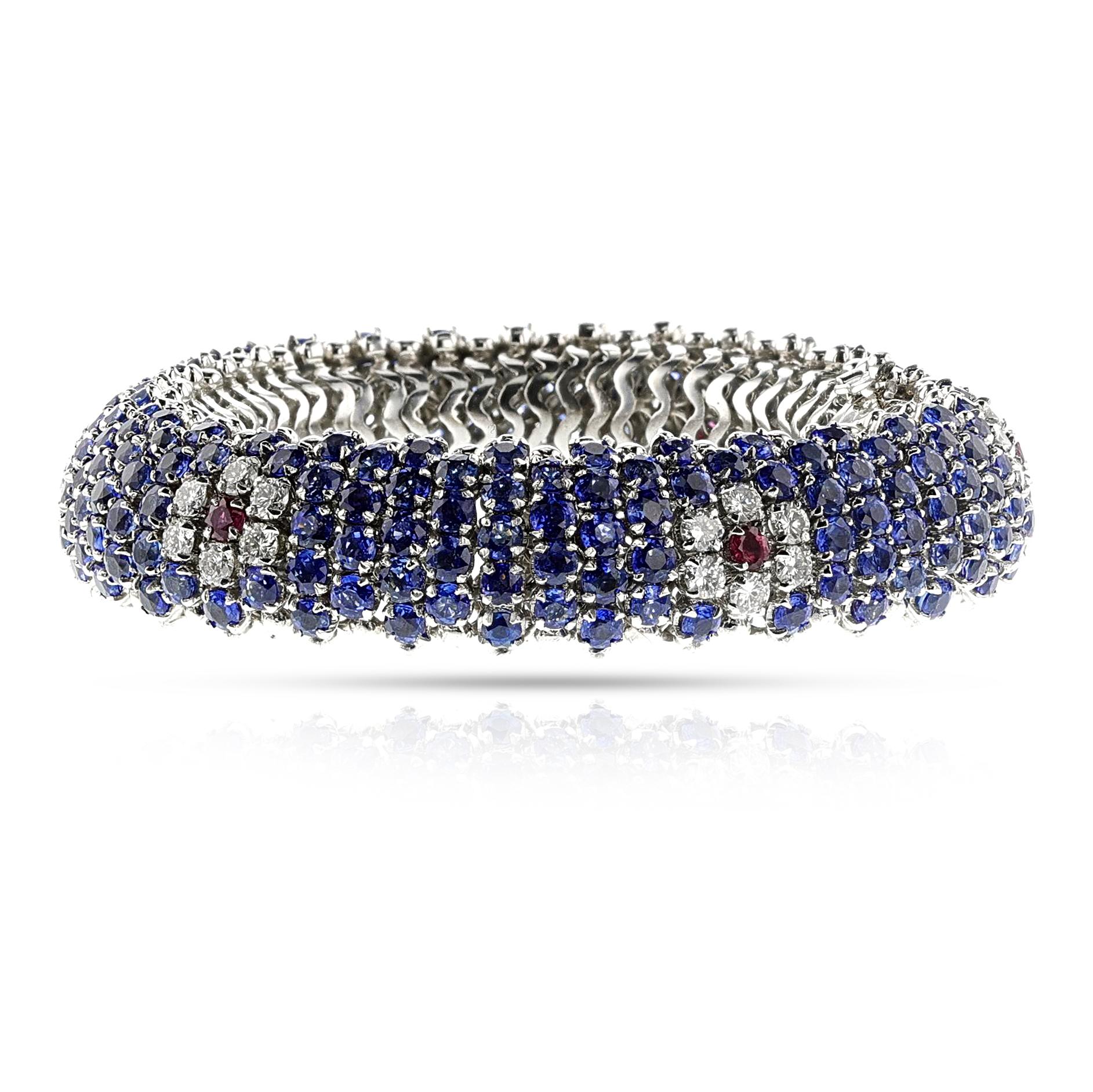 Bracelet italien bombé en diamants, rubis et saphirs, 18 carats en vente 1