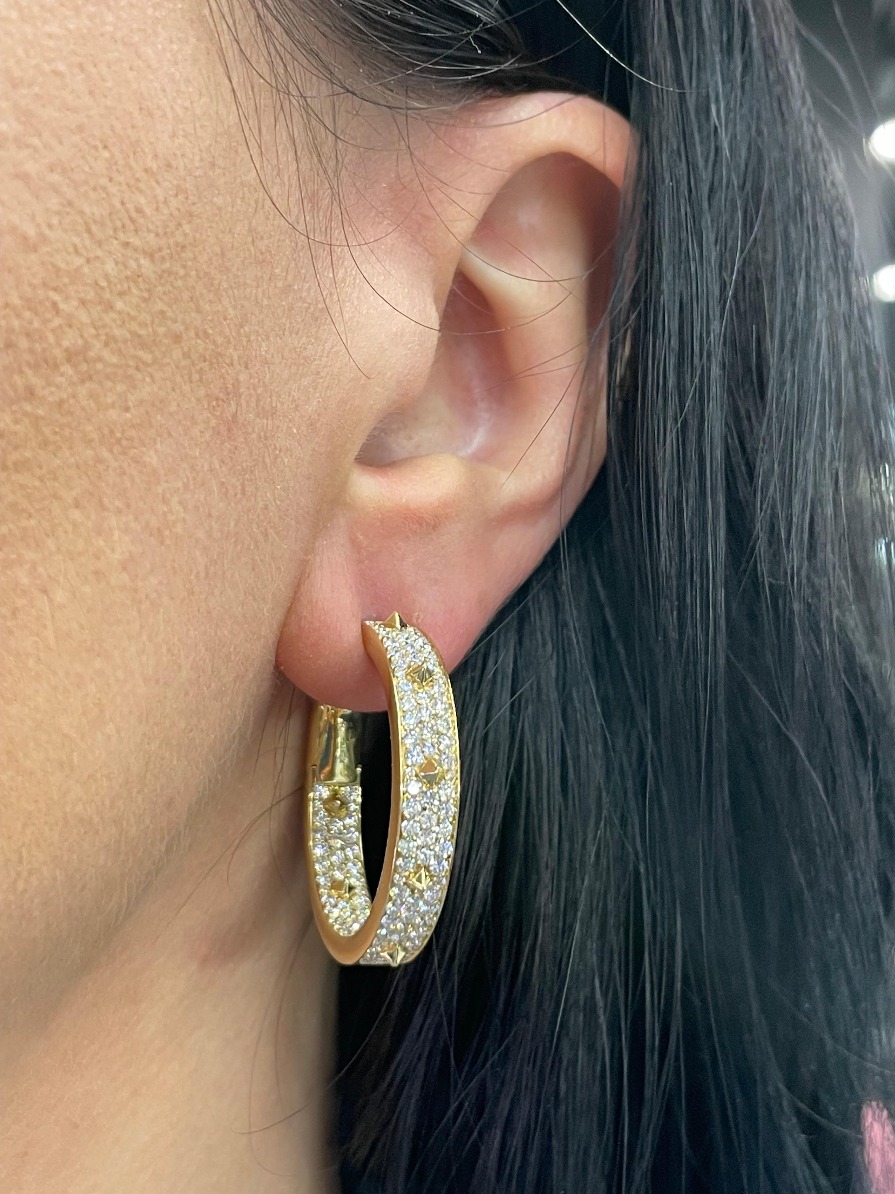 Italian Diamond Spike Hoop Earrings 2.60 Carats 18 Karat Yellow Gold F VS For Sale 7