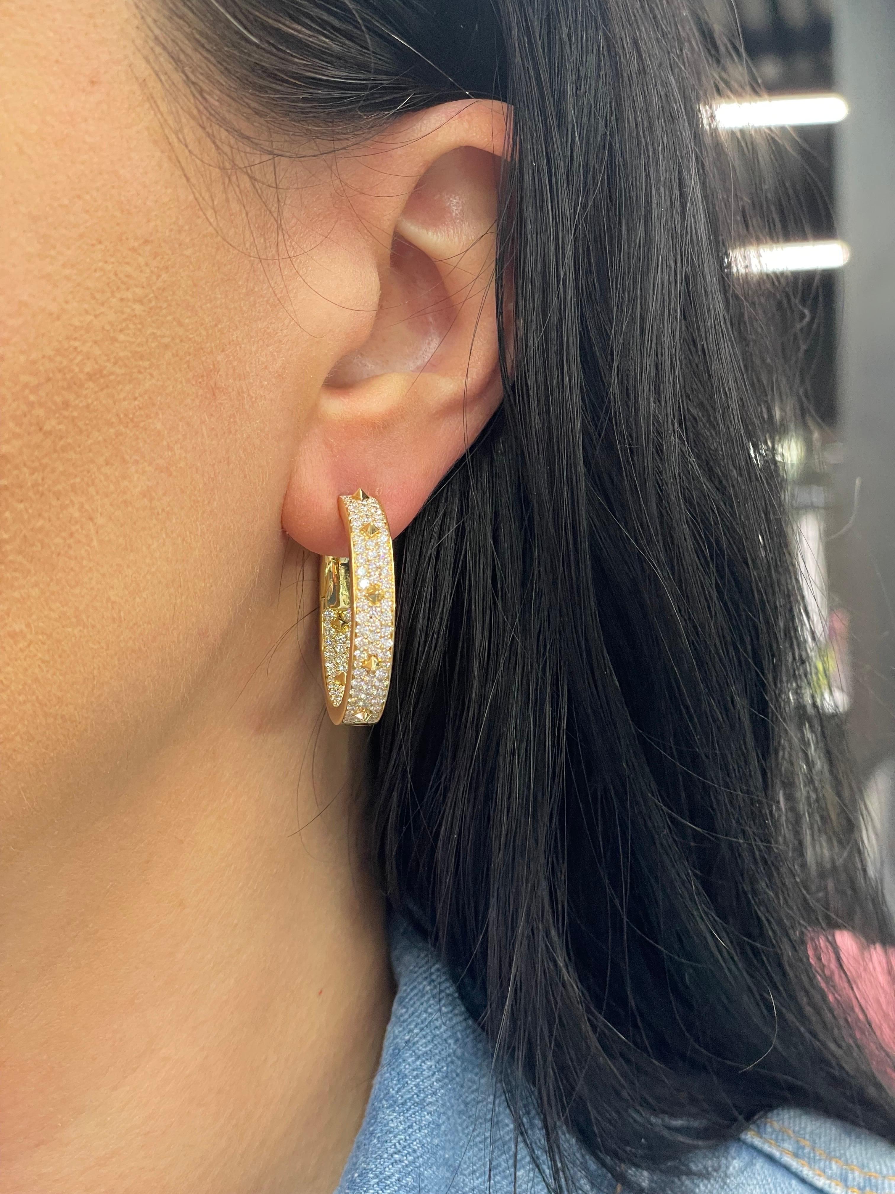 Italian Diamond Spike Hoop Earrings 2.60 Carats 18 Karat Yellow Gold F VS For Sale 8