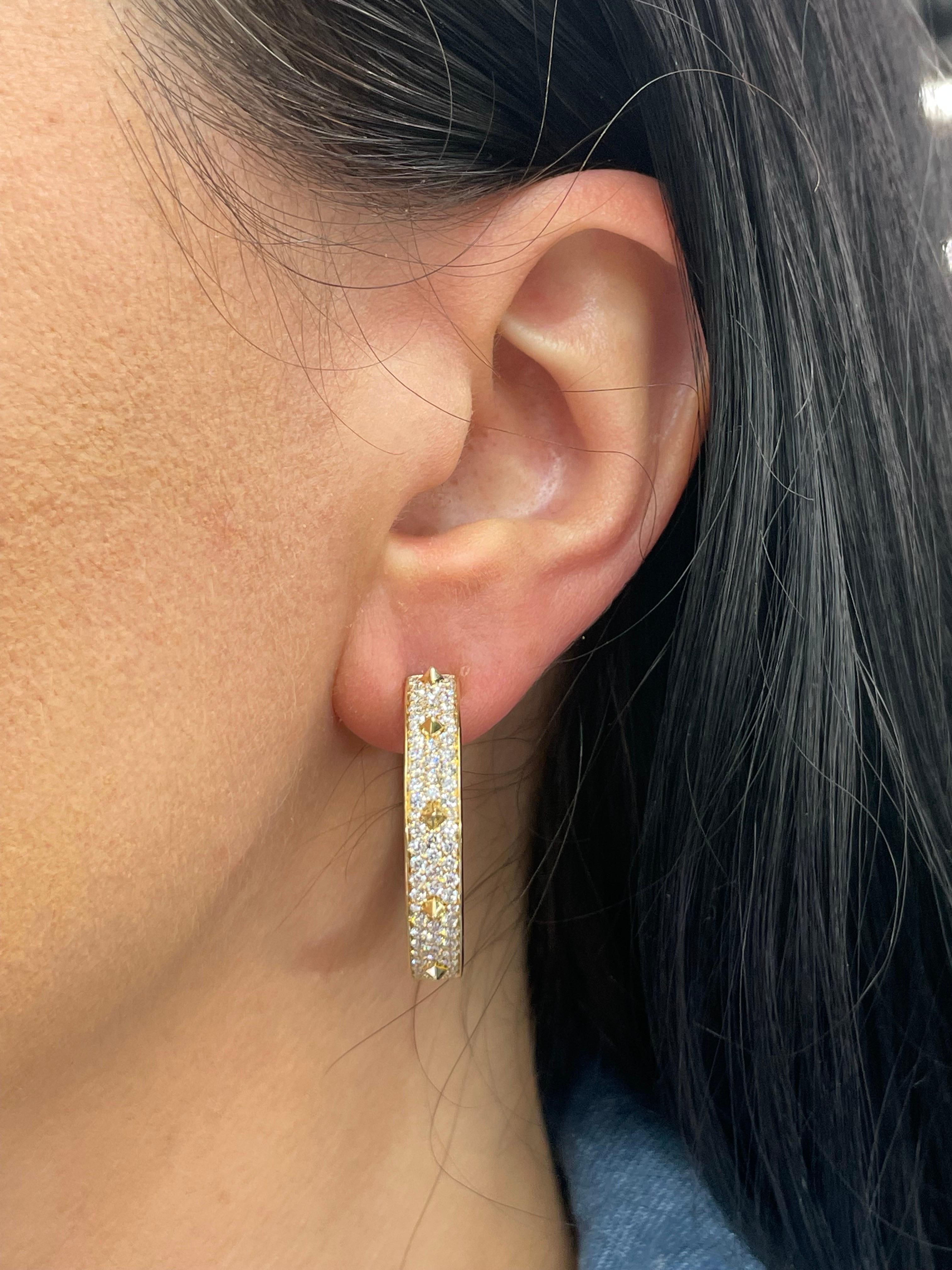 Italian Diamond Spike Hoop Earrings 2.60 Carats 18 Karat Yellow Gold F VS In New Condition For Sale In New York, NY