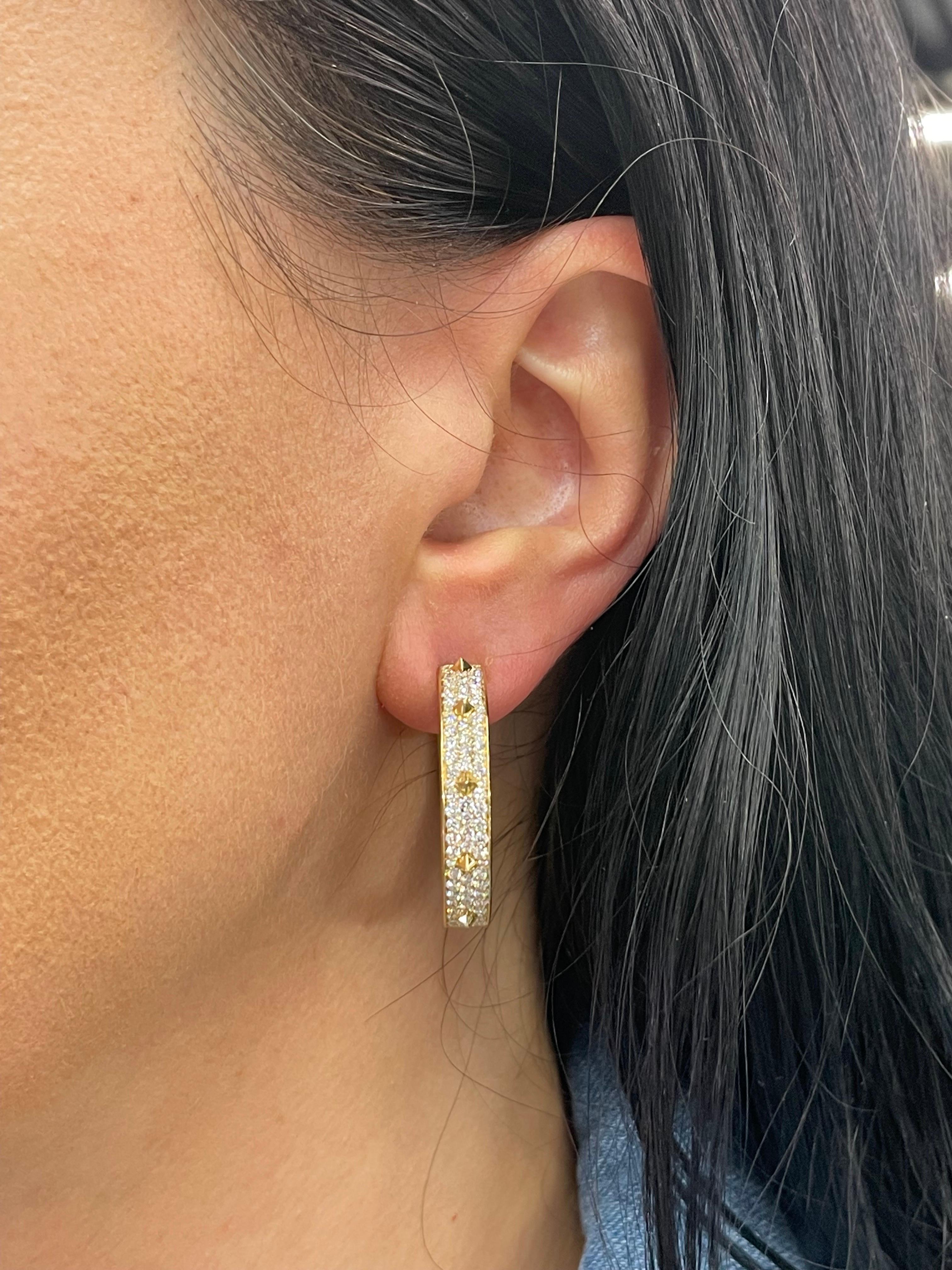 Italian Diamond Spike Hoop Earrings 2.60 Carats 18 Karat Yellow Gold F VS For Sale 2