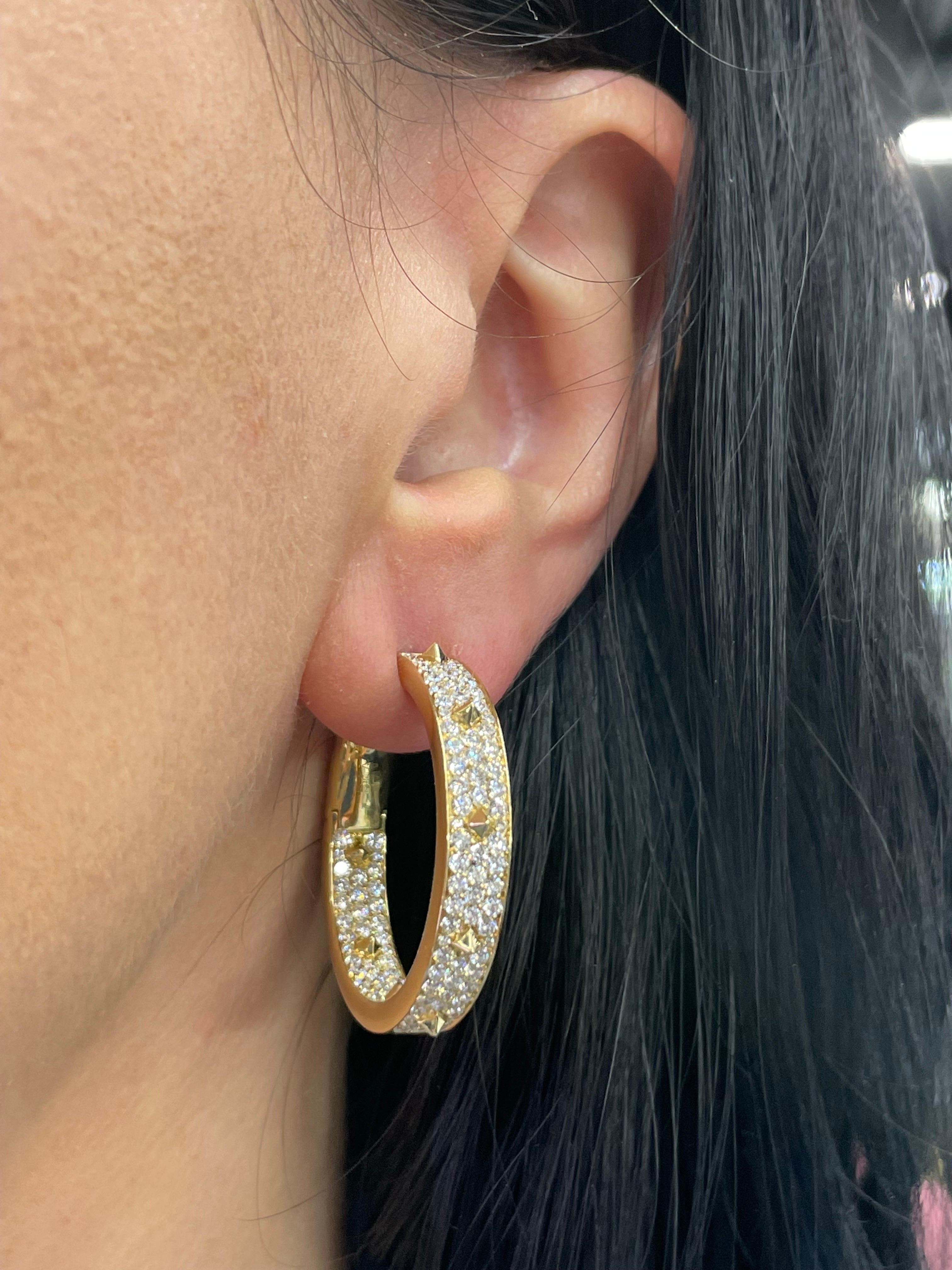 Italian Diamond Spike Hoop Earrings 2.60 Carats 18 Karat Yellow Gold F VS For Sale 3