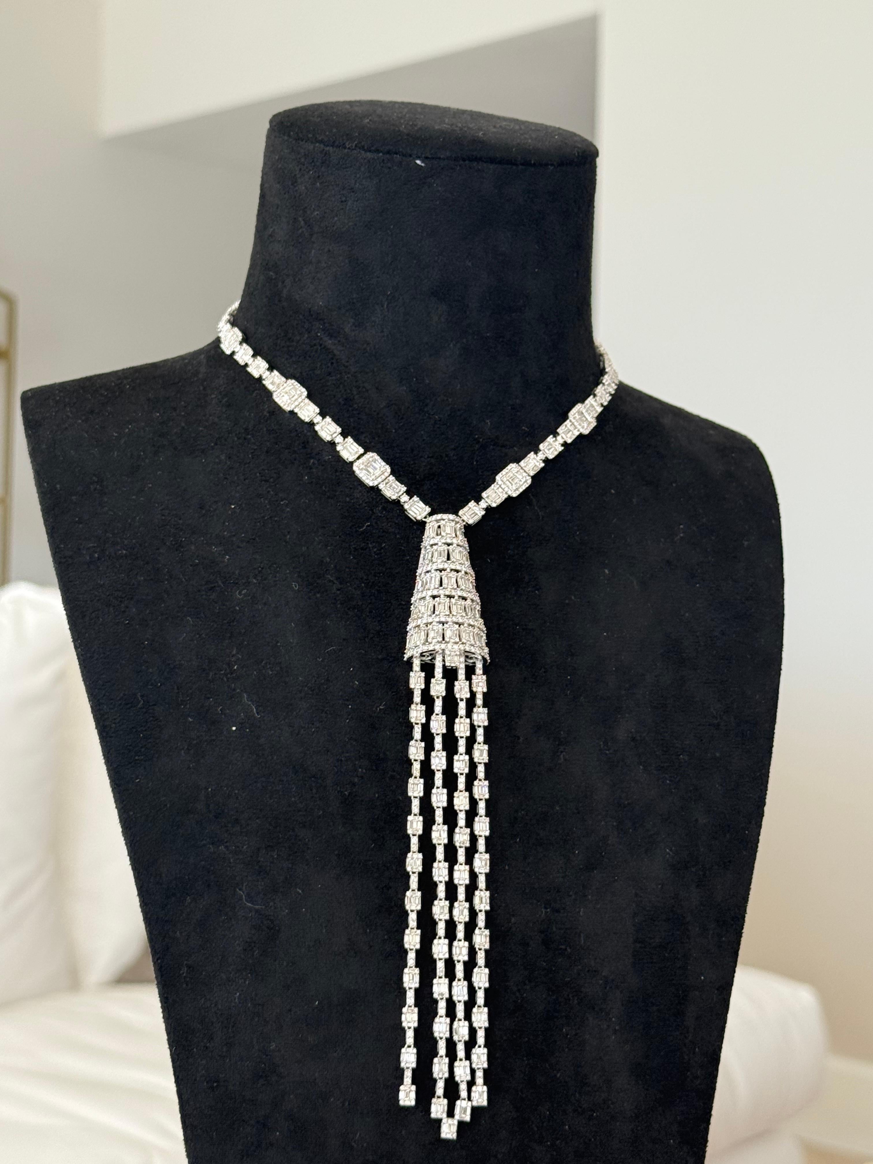 Revival Collana con collare di diamanti italiani in oro bianco 14K, 18,75 carati, CIRCA 1980 in vendita