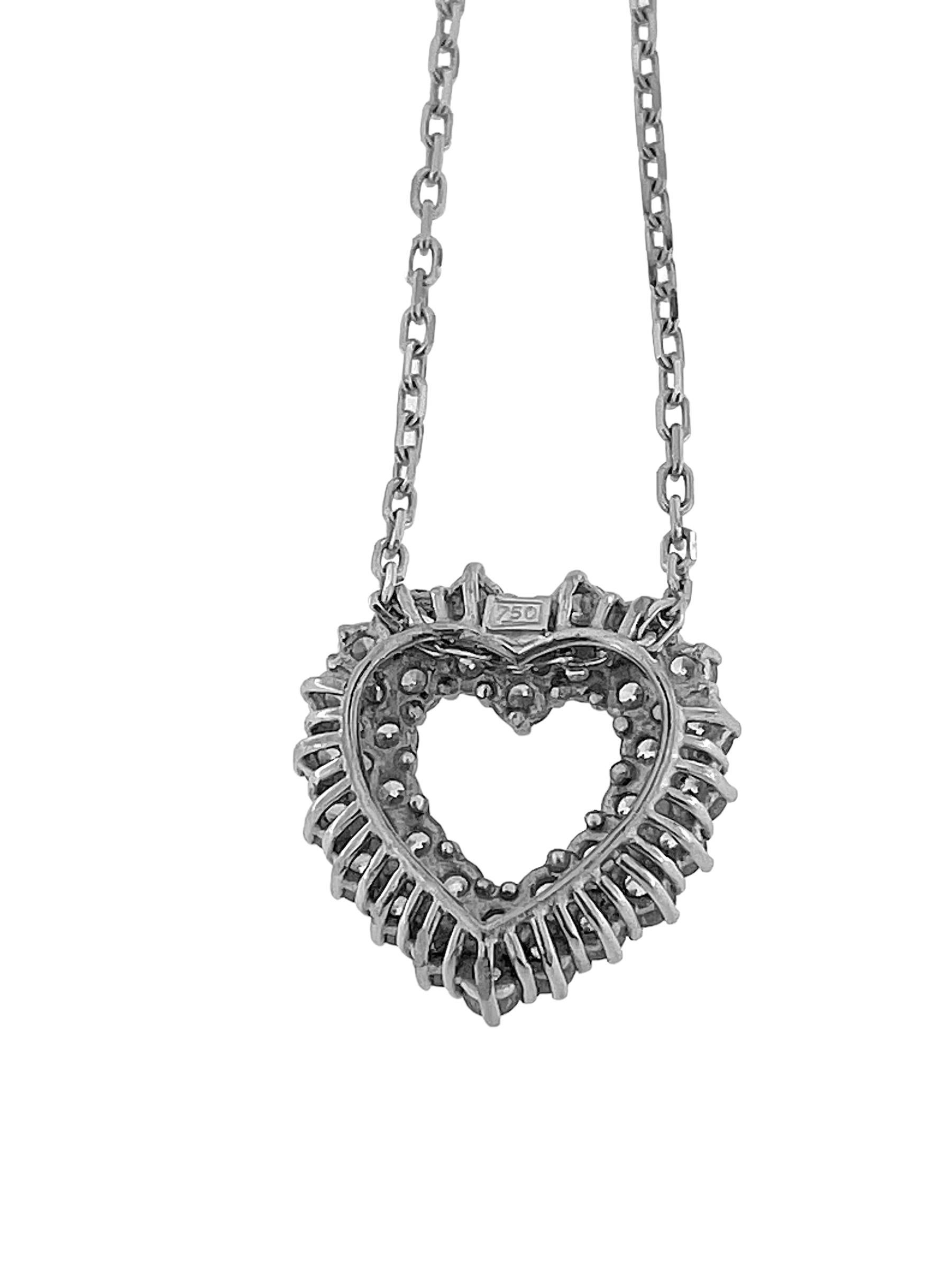 Moderne Collier cœur italien en or blanc 18 carats et diamants en vente