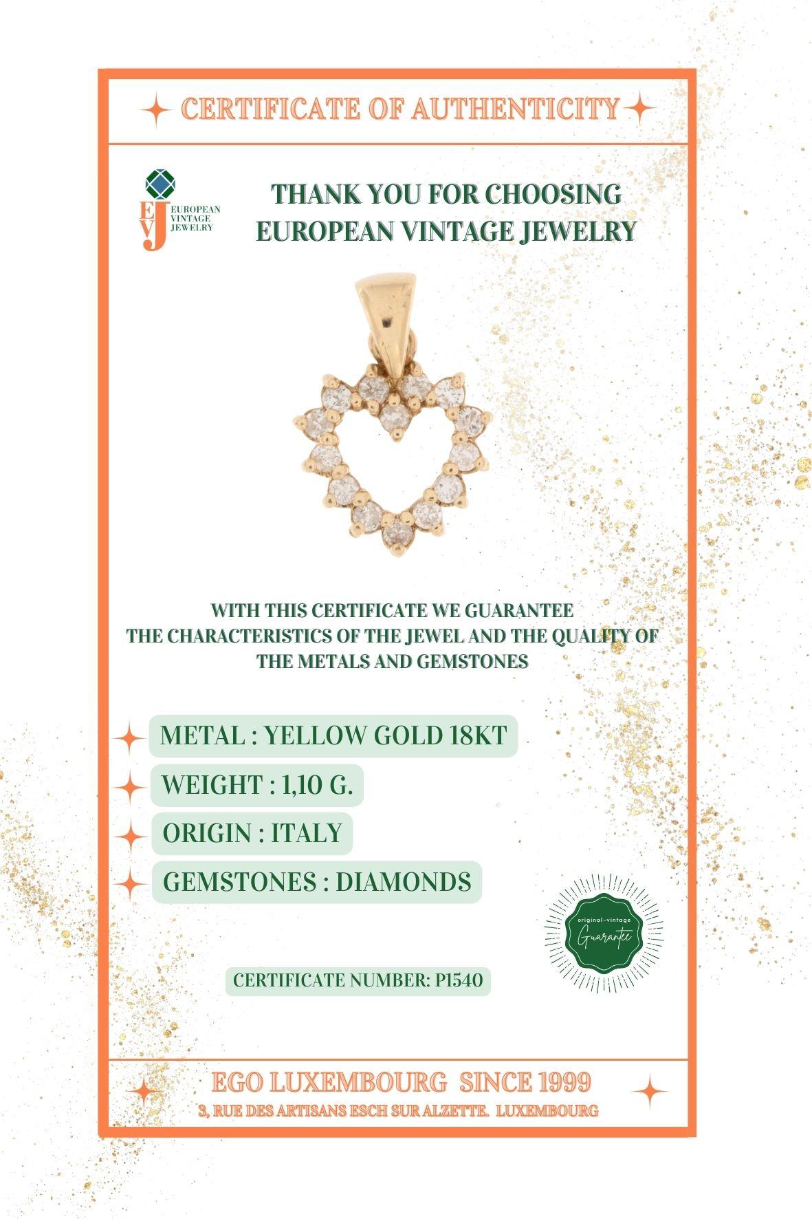 Italian Diamonds Heart Pendant Yellow Gold For Sale 2