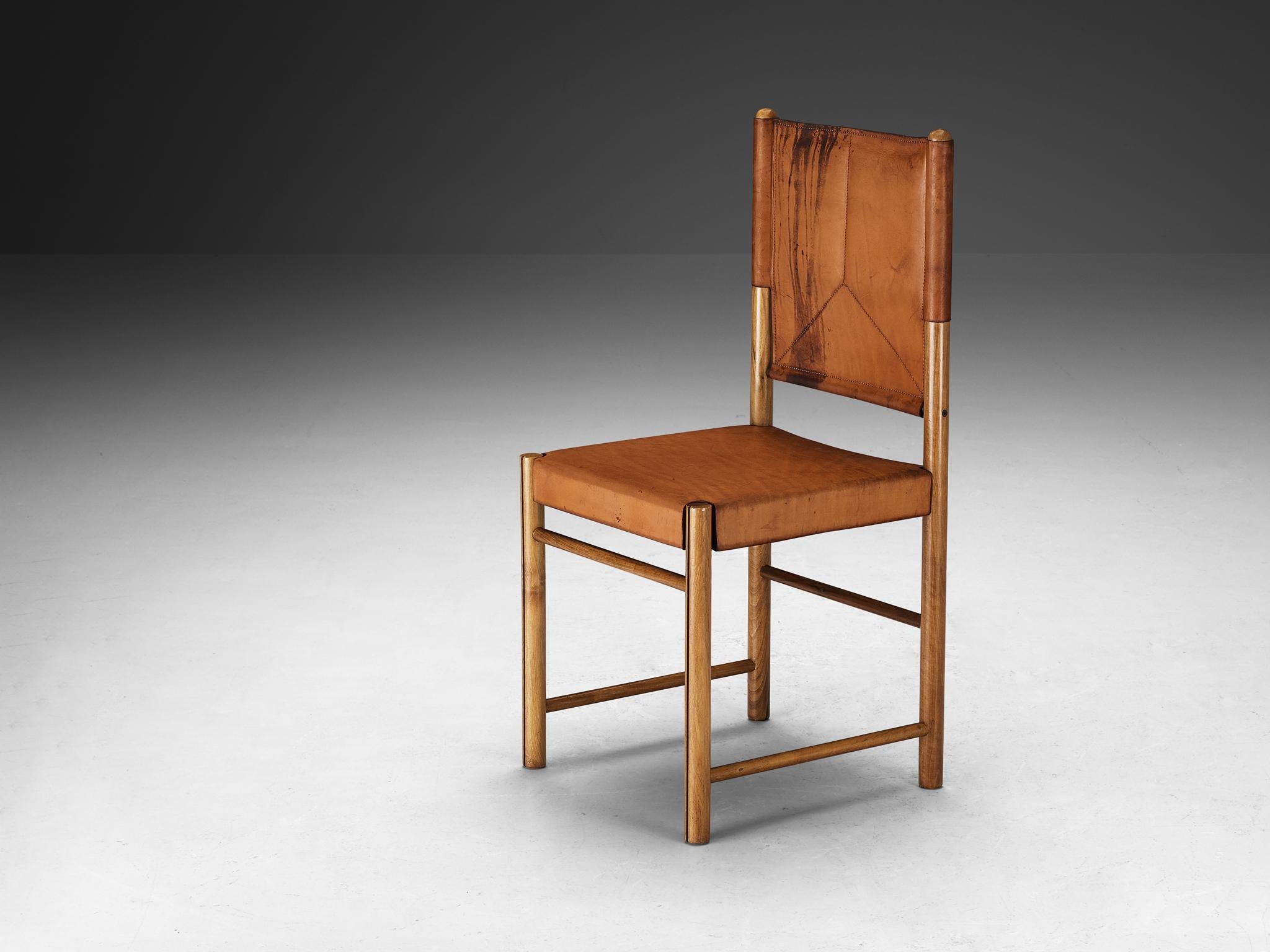 Late 20th Century Italian Dining Chair in Cognac Saddle Leather and Walnut  For Sale