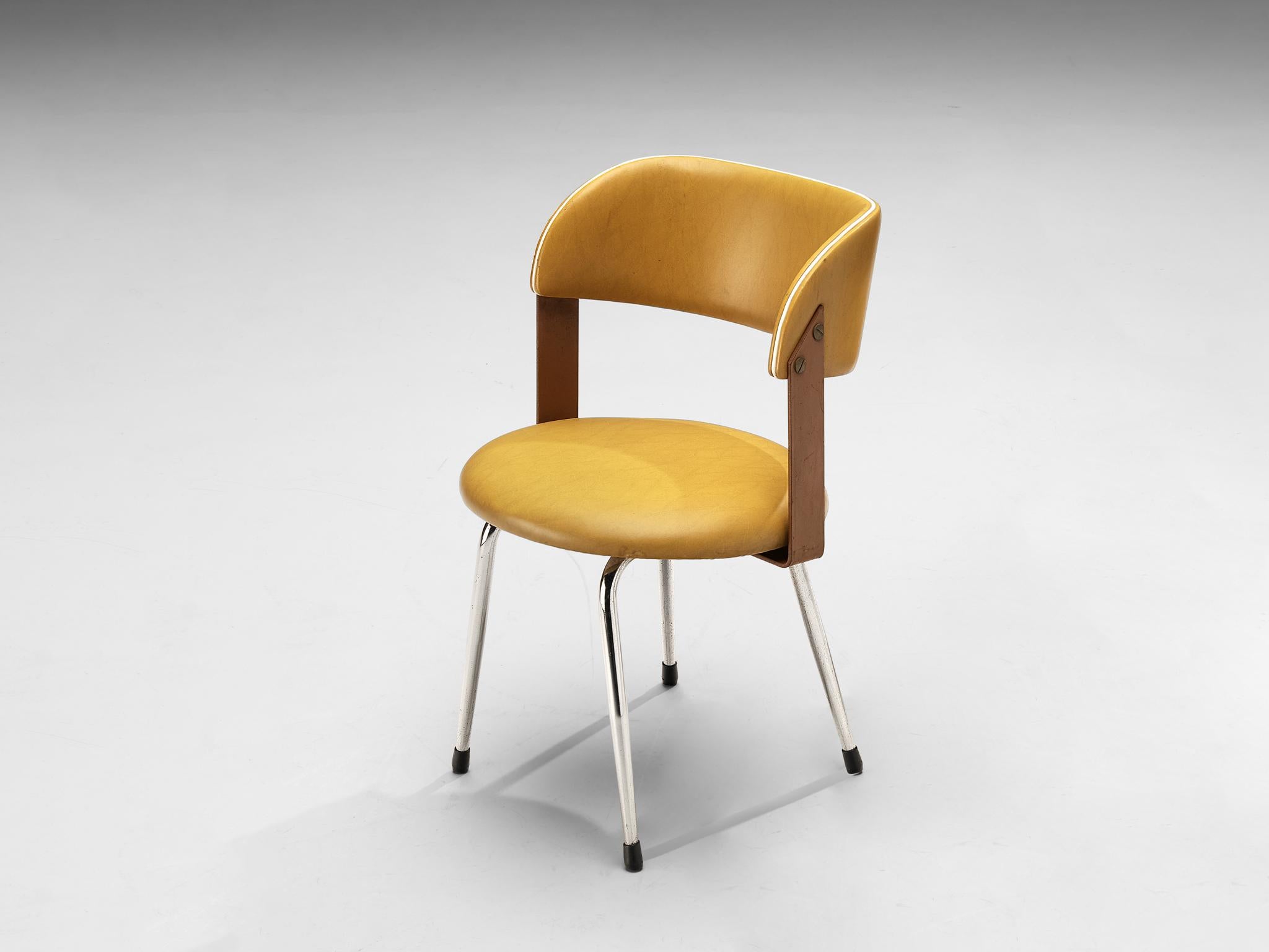 Dining chair, yellow leatherette, metal, Italy, 1970s 

Comfortable Italian dining chair in yellow leatherette. The eye-catching colored upholstery emphasizes the round shaped seat and the curved backrest which surrounds the seater. Between seat and