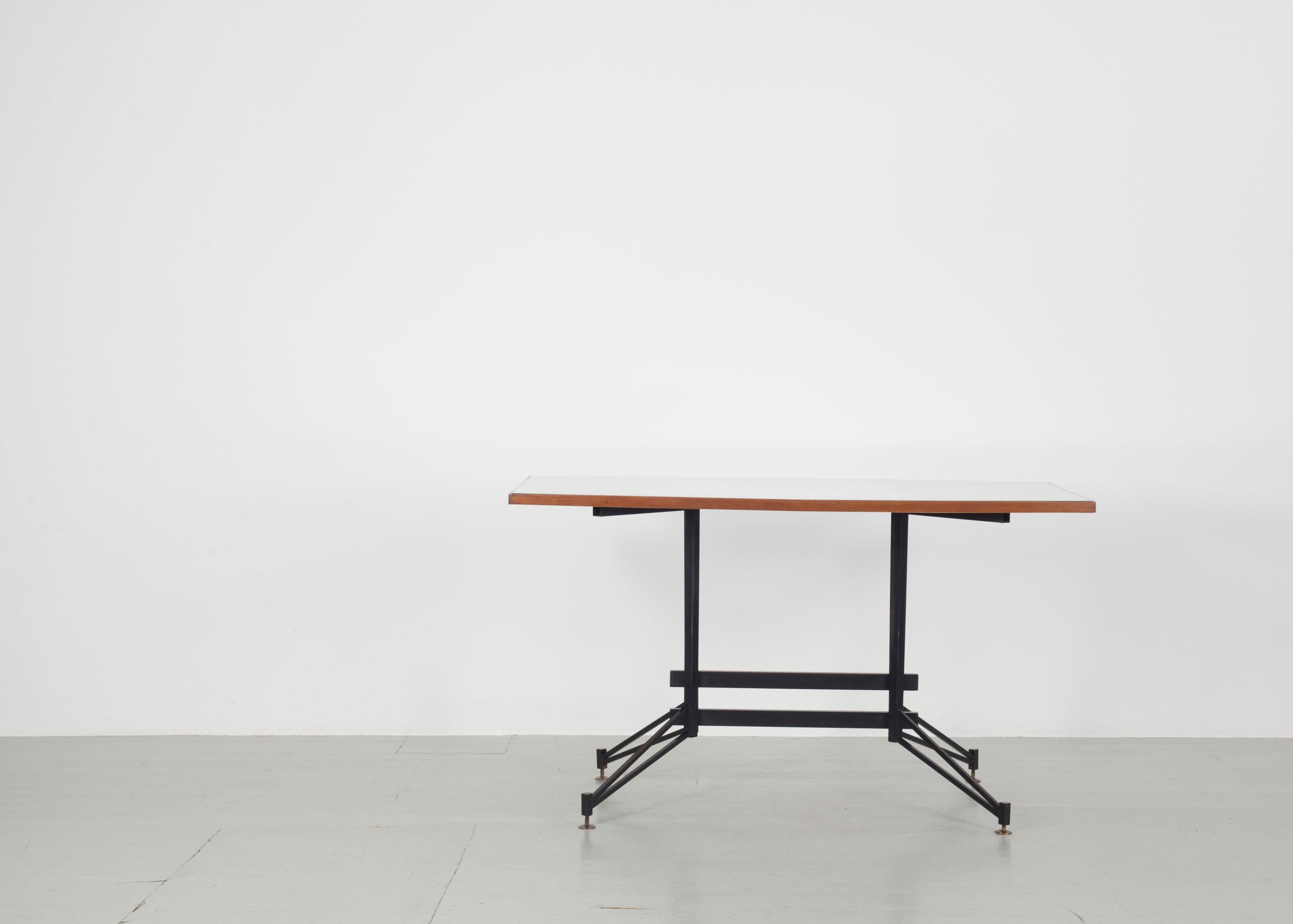 Mesa de comedor o de escritorio italiana, años 50 Moderno de mediados de siglo en venta