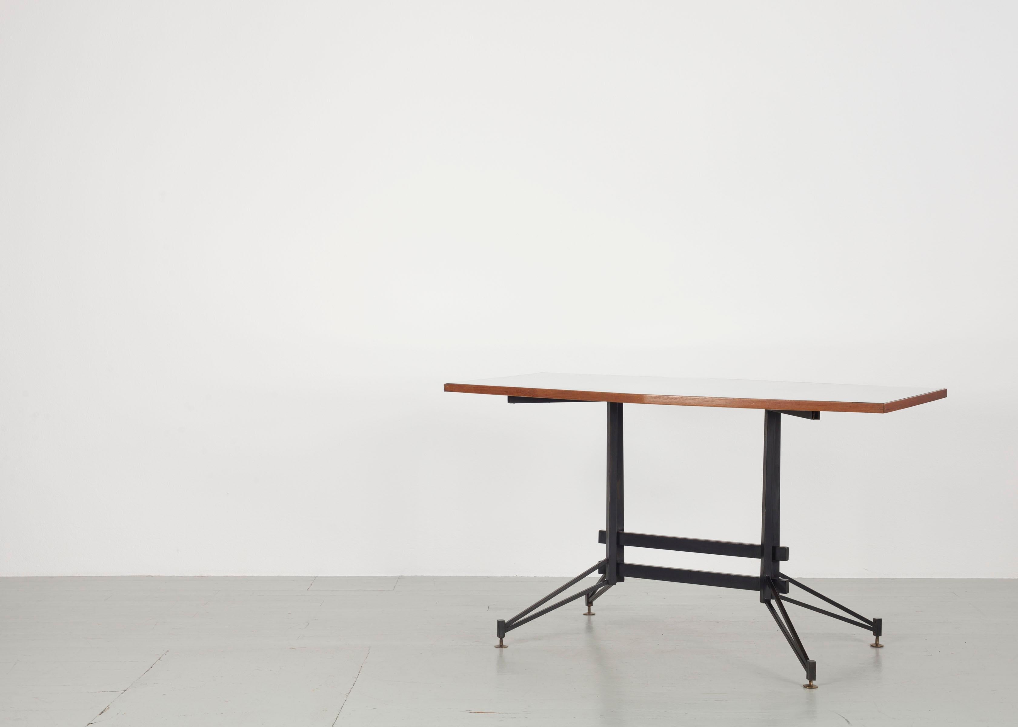 Mesa de comedor o de escritorio italiana, años 50 siglo XX en venta