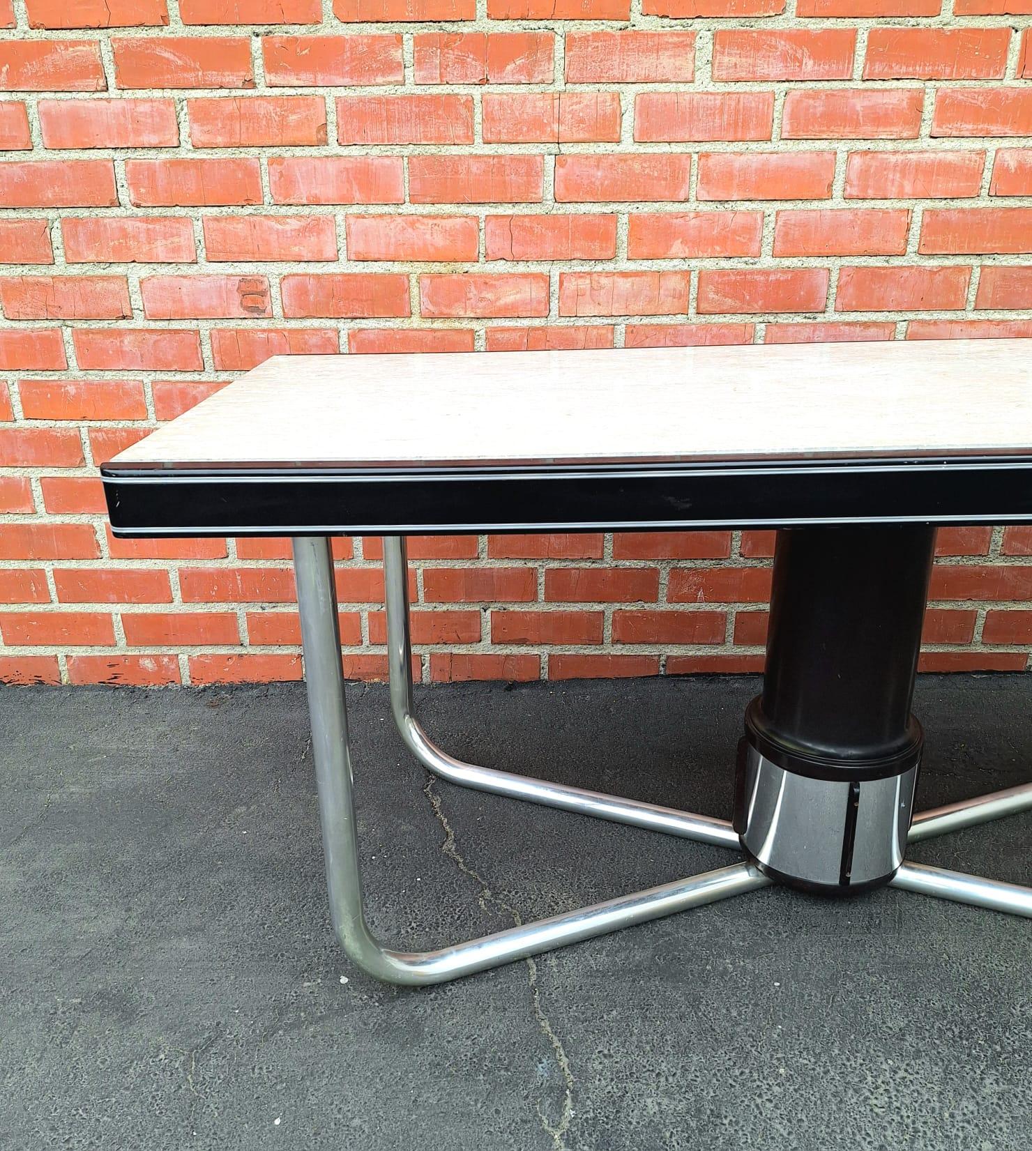 Italian dining room table in style of Gioto Stopino For Sale 2