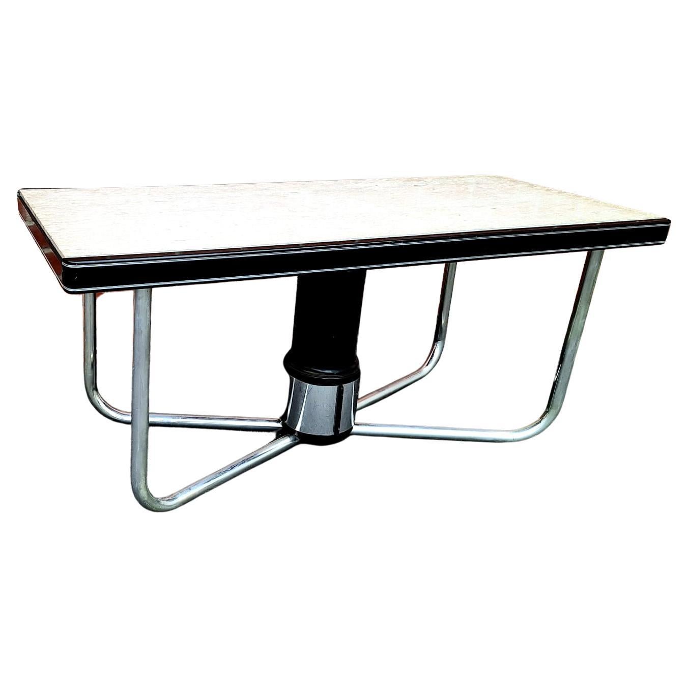 Italian dining room table in style of Gioto Stopino For Sale