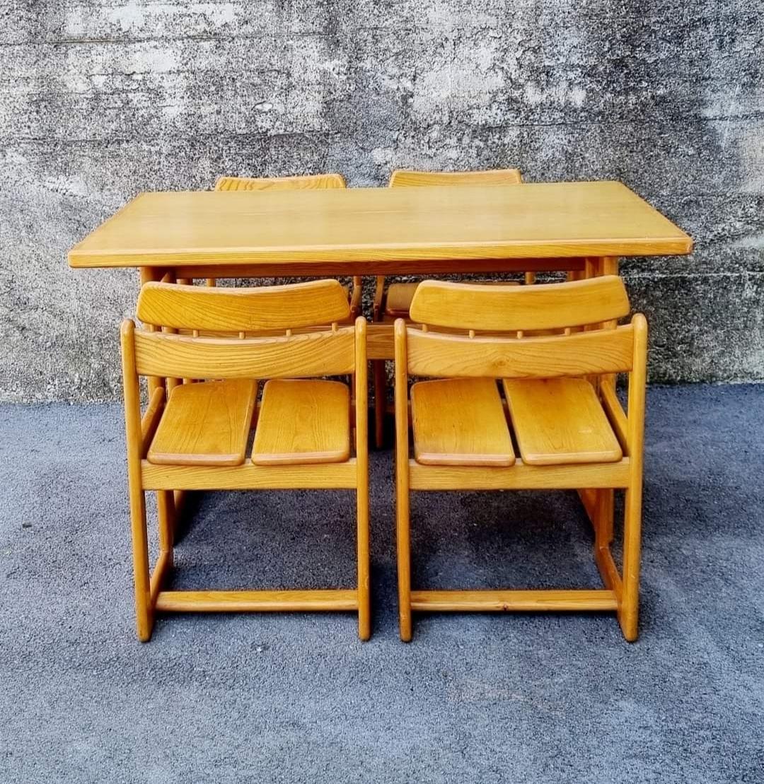 Dining room set ‘’Tapiolina’’ designed by the Finish designer Ilmari Tapiovaara for Fratelli Montina. Italy, 1970s.
Ilmari Tapiovaara’s work is characterized by the most radical functionalism. He studied in Helsinki fine Arts School and by working