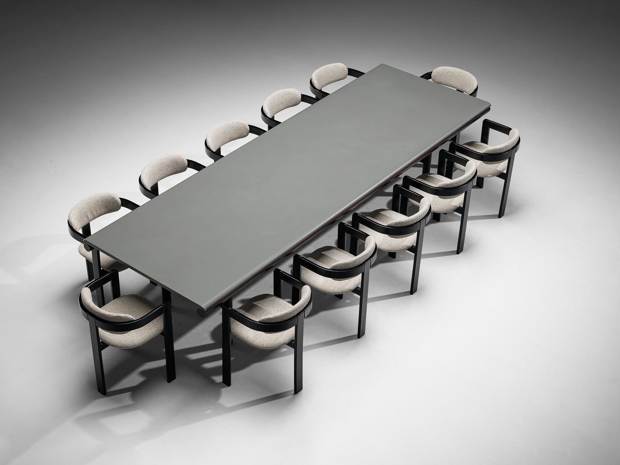 Grand ensemble de salle à manger composé d'une table Carlo Scarpa for Simon 'Gritti'.  et ensemble de douze fauteuils italiens en bois courbé. 

Carlo Scarpa for Simon, table 
