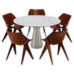 Ensemble de salle à manger italienne avec chaises Gianni Moscatelli et table ronde en marbre