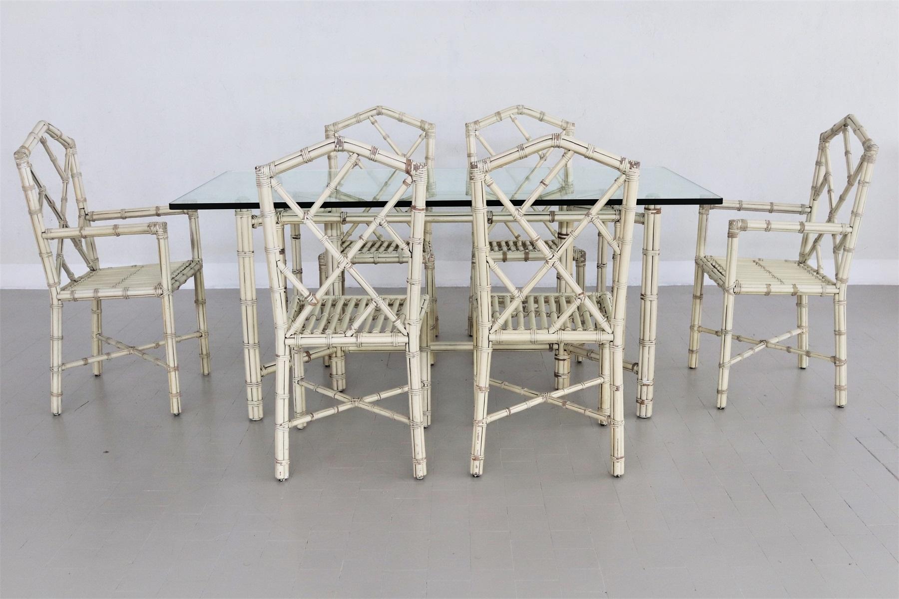 Mid-Century Modern Six chaises de salle à manger italiennes du milieu du siècle dernier en bambou verni et cuir, années 1970 en vente