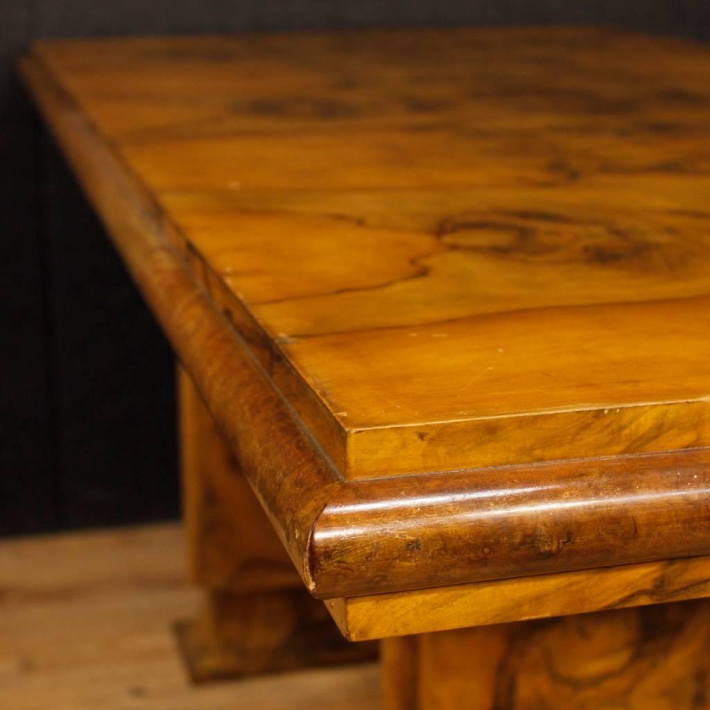 Italian Dining Table in Burl Walnut Wood in Art Deco Style from 20th Century 7