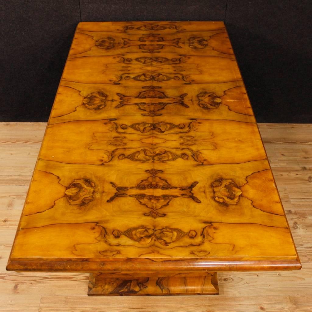 Italian Dining Table in Burl Walnut Wood in Art Deco Style from 20th Century 5