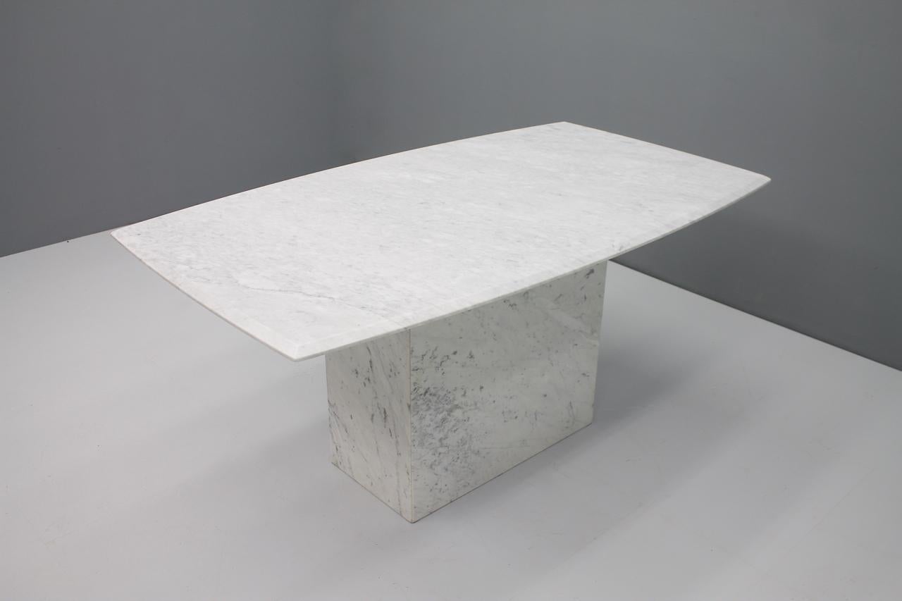 Italian Dining Table in White Carrara Marble with a Boat-Shaped Top, 1970s 1