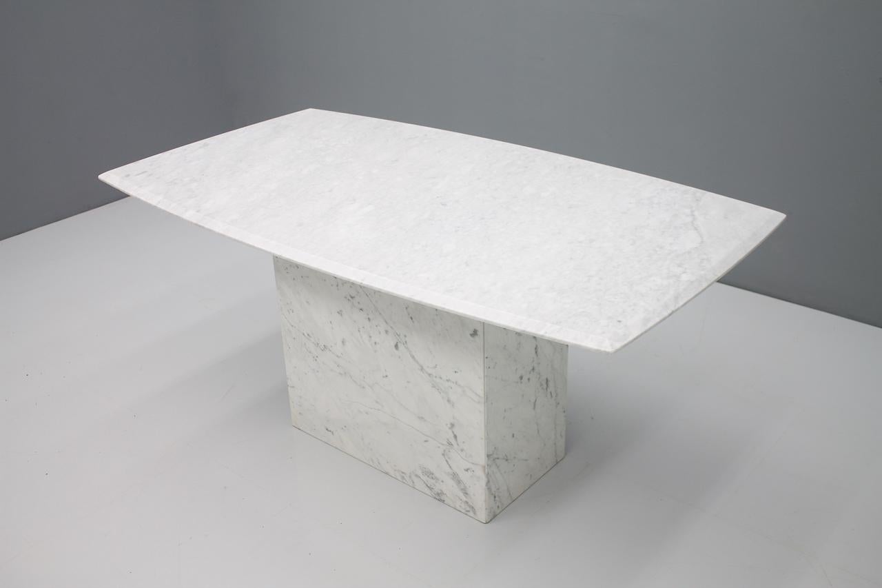 Italian Dining Table in White Carrara Marble with a Boat-Shaped Top, 1970s 3