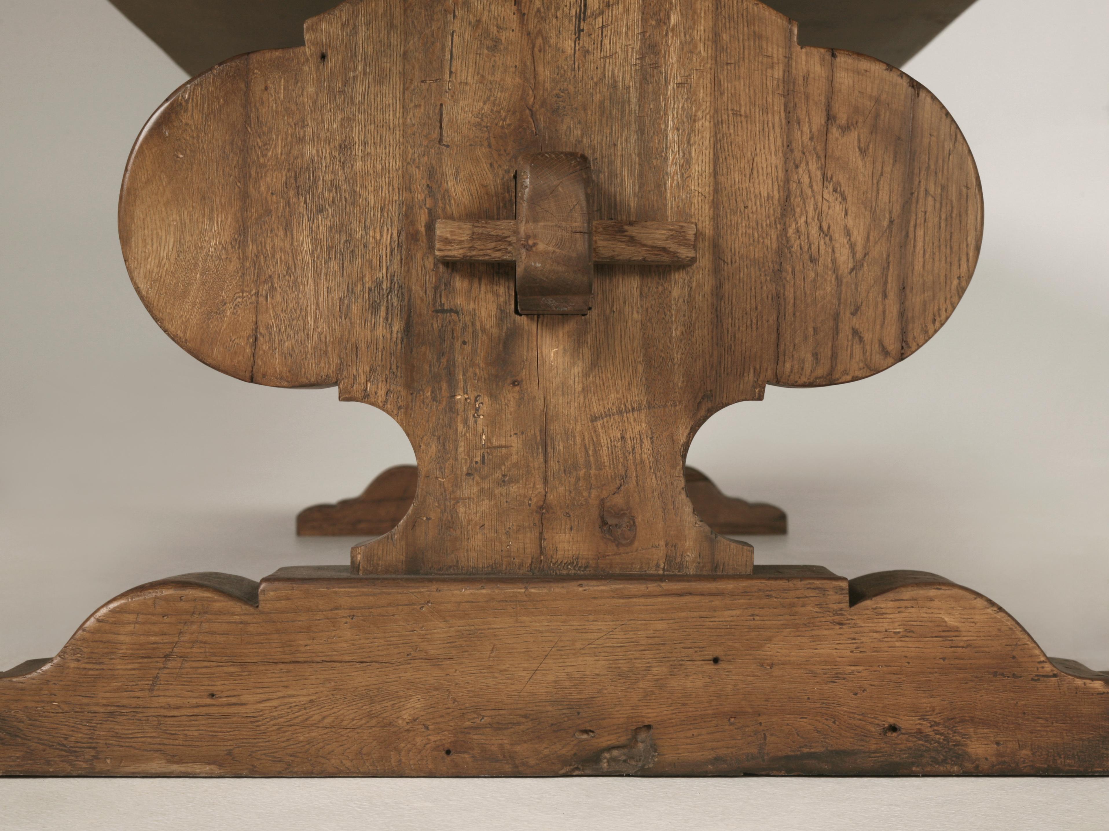 Table de salle à manger italienne en chêne récupéré, fabriquée à la main par Old Plank dans toutes les dimensions Neuf - En vente à Chicago, IL