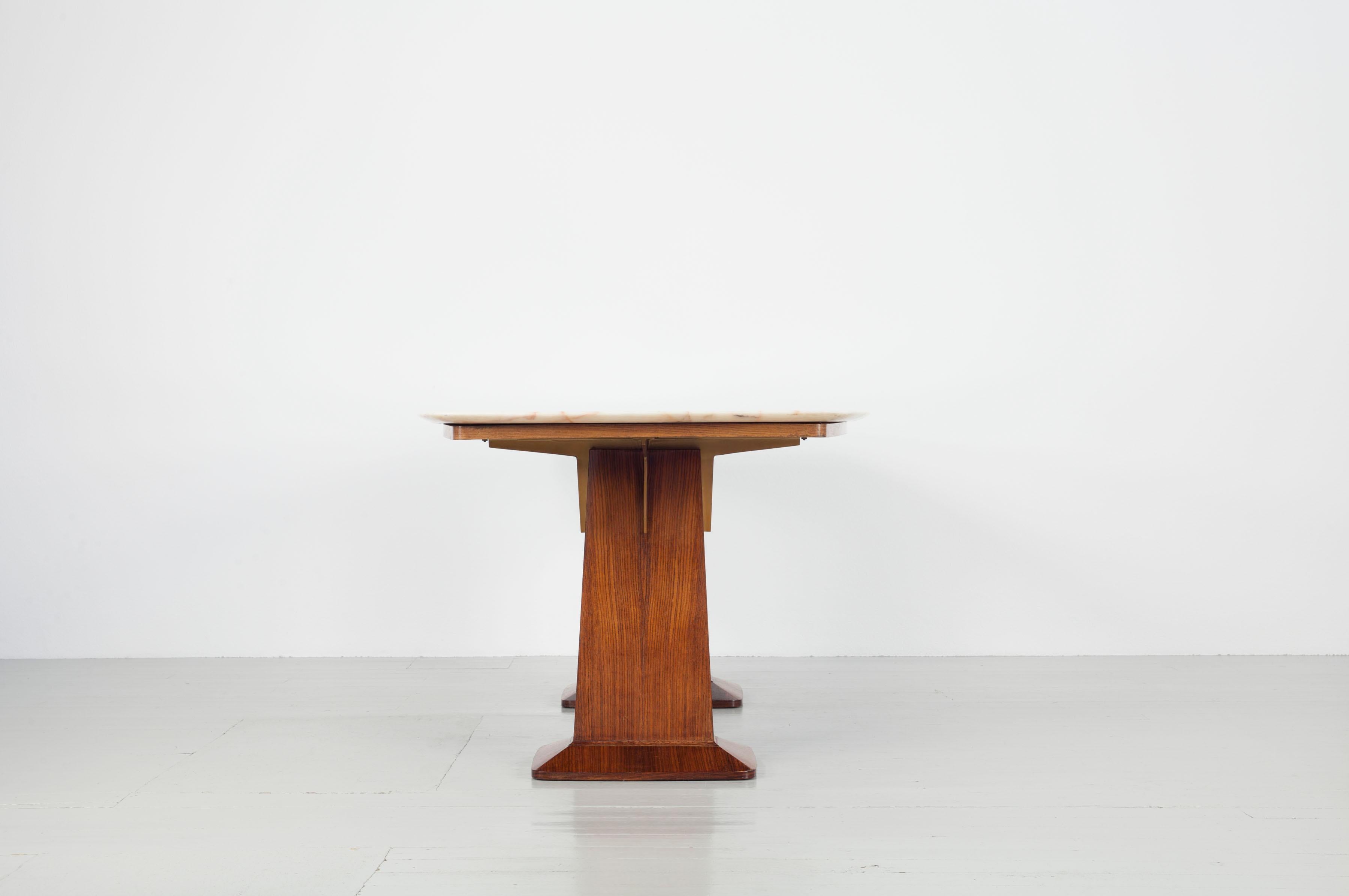 Mid-Century Modern Vittorio Dassi Italian Wooden Dining Table with a Cream Marble Top, 1940s