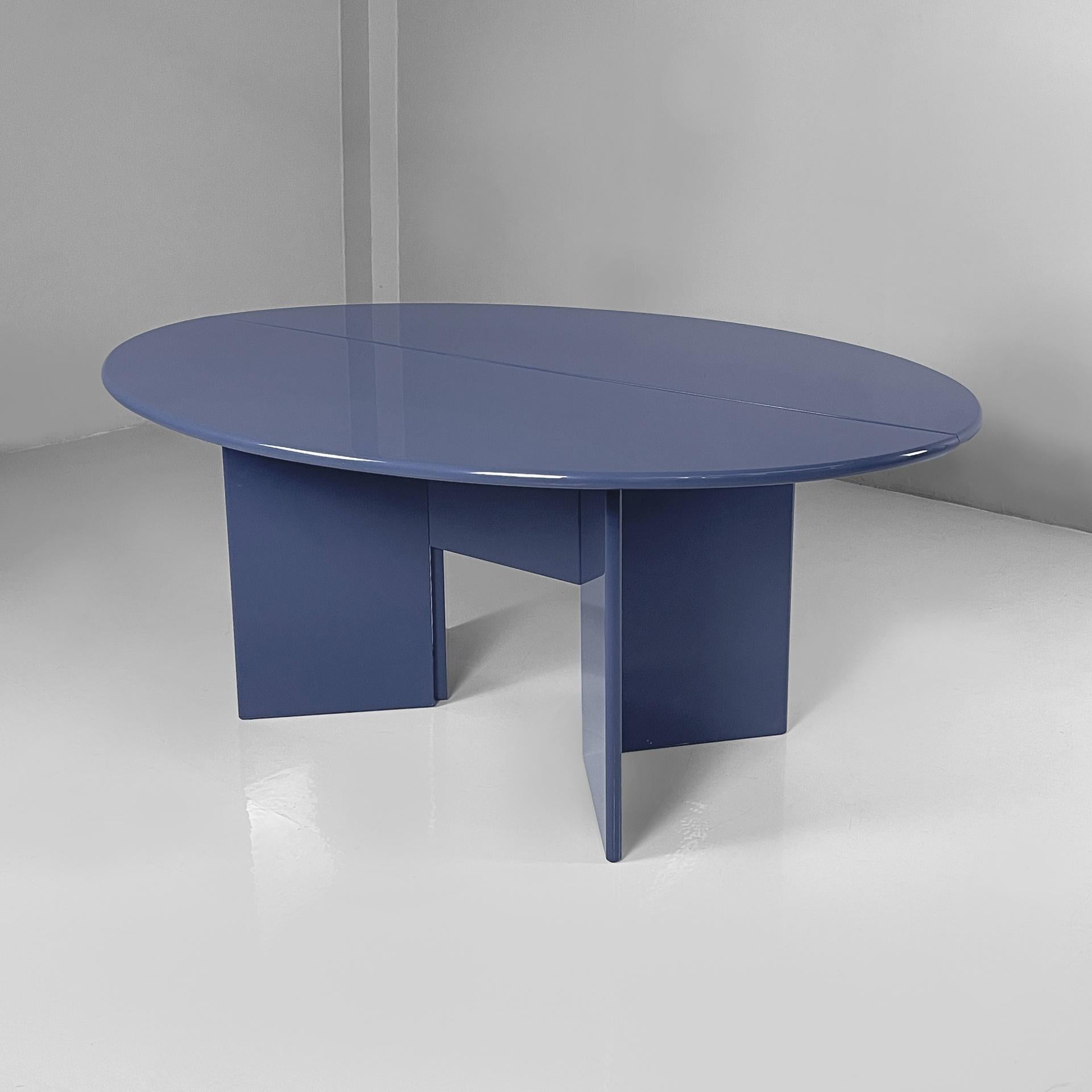 Table de salle à manger ou console moderne italienne en bois bleu clair Antella par Kazuhide Takahama pour Cassina, années 1970.
Table de salle à manger ou console modèle Antella, entièrement réalisée en bois laqué bleu clair. Le plateau, doté de