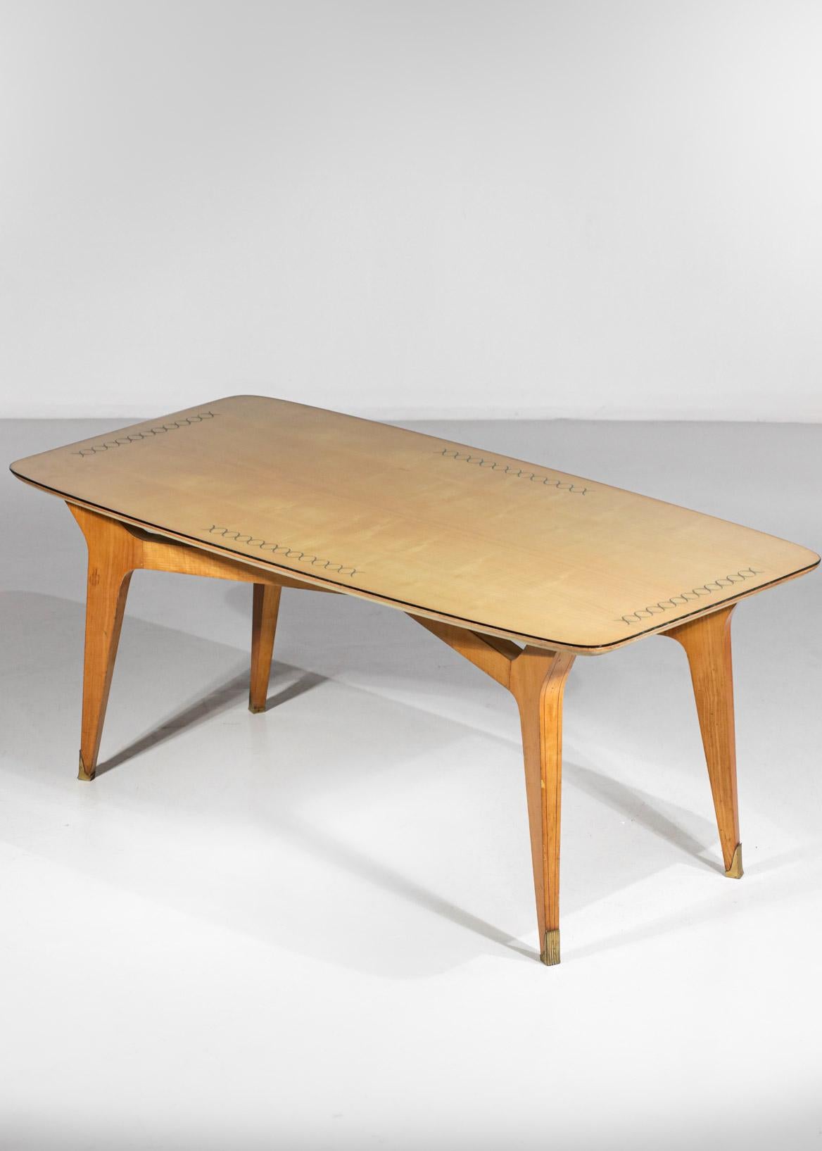 Italian Dining Table Solid Beech and Engraved Glass 60's in Style of Gio Ponti In Good Condition For Sale In Lyon, FR