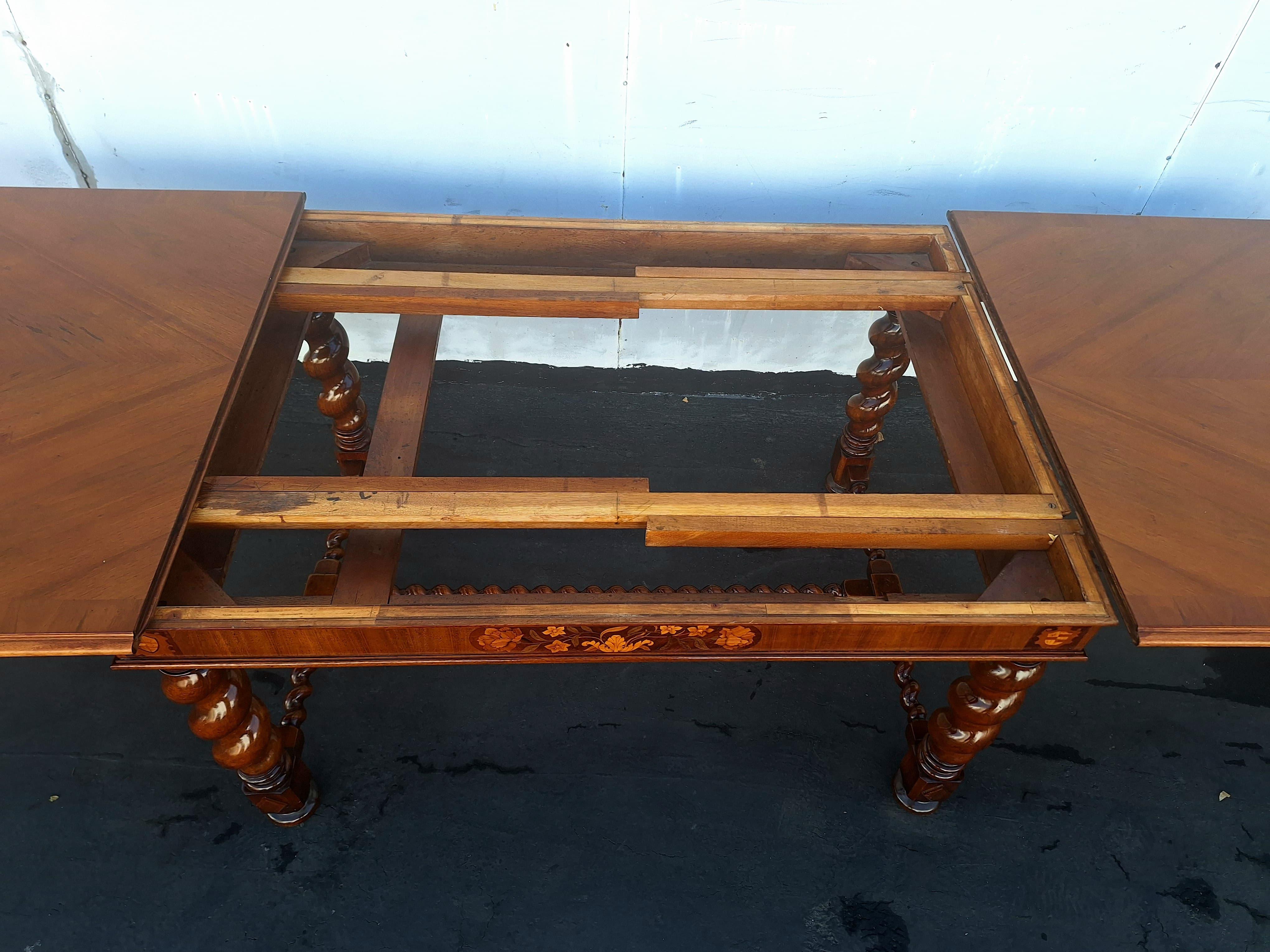 Italian Dinning Room Table in in style of Fratino en vente 4