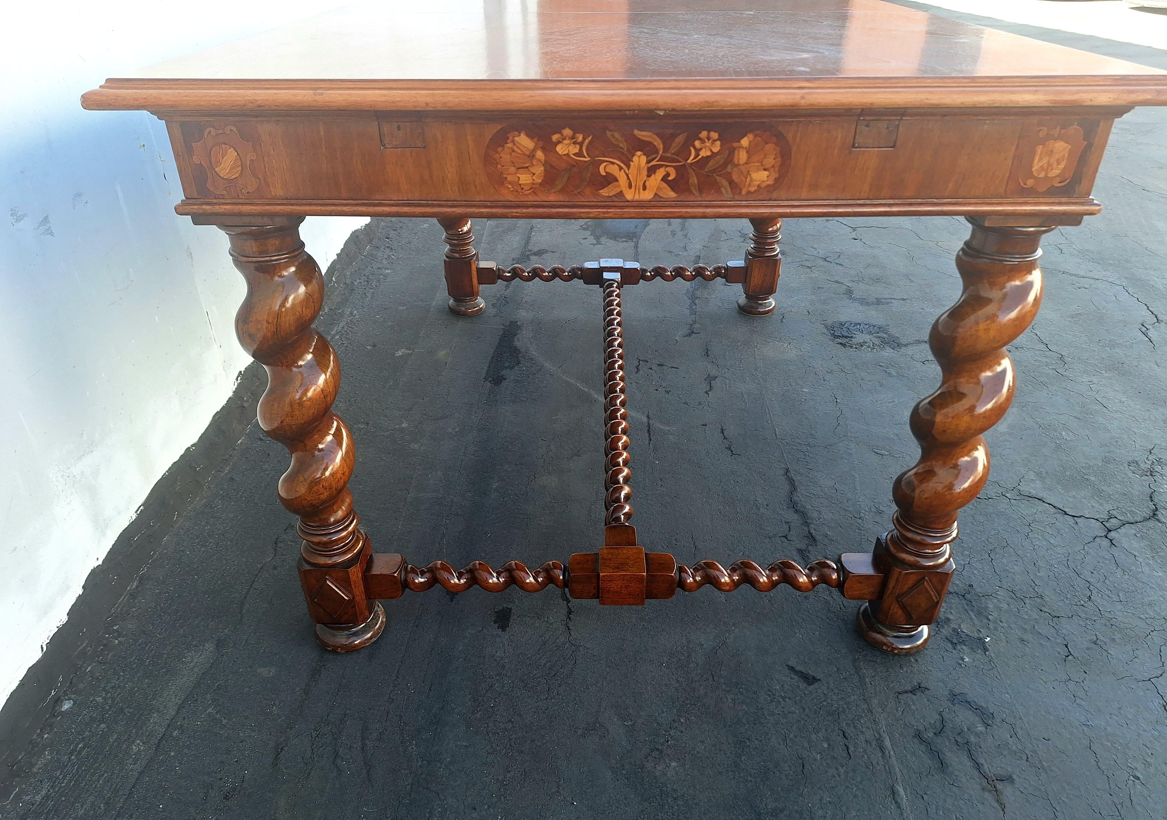 Italian Dinning Room Table in in style of Fratino Bon état - En vente à Los Angeles, CA