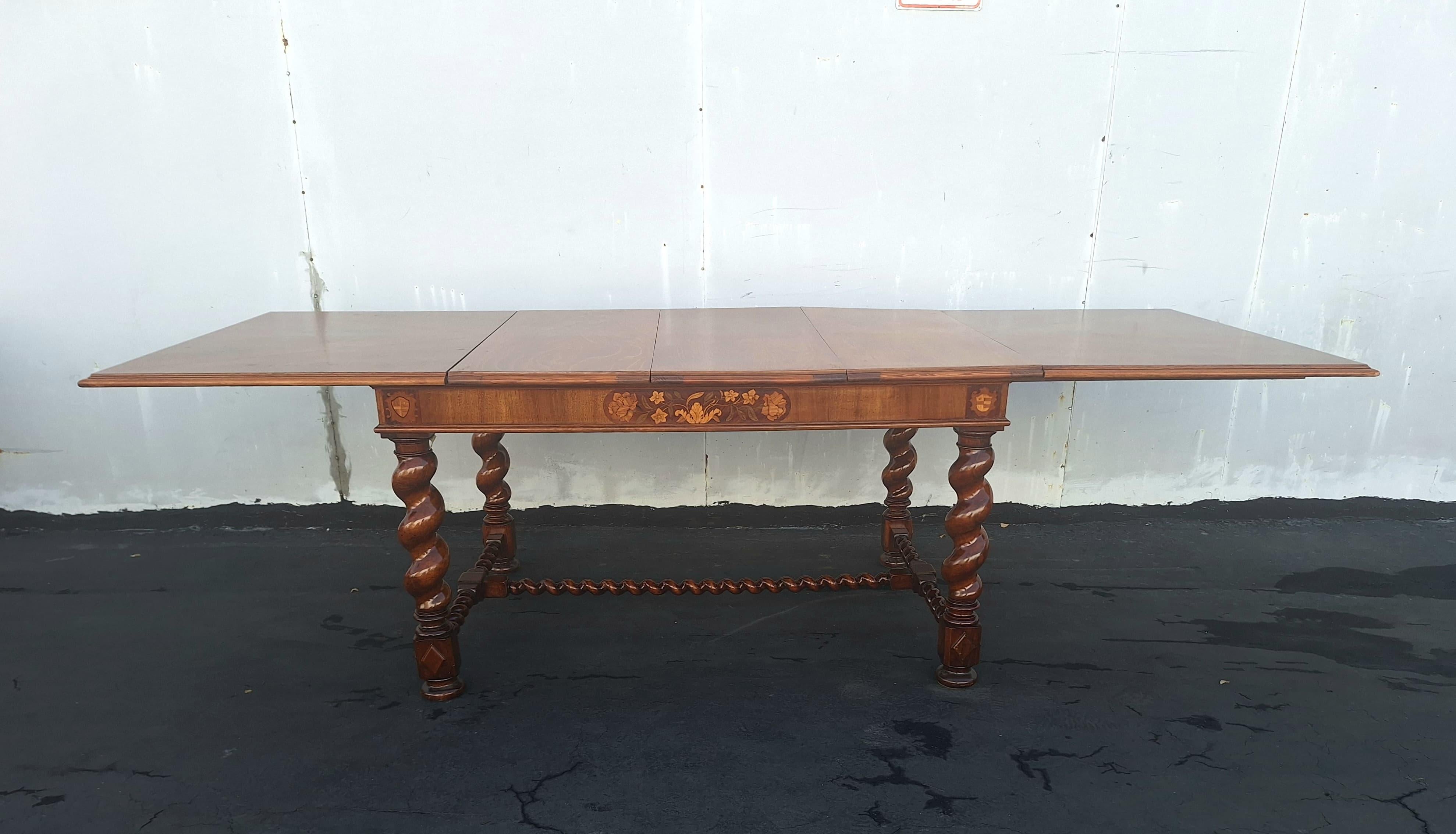 Bois Italian Dinning Room Table in in style of Fratino en vente