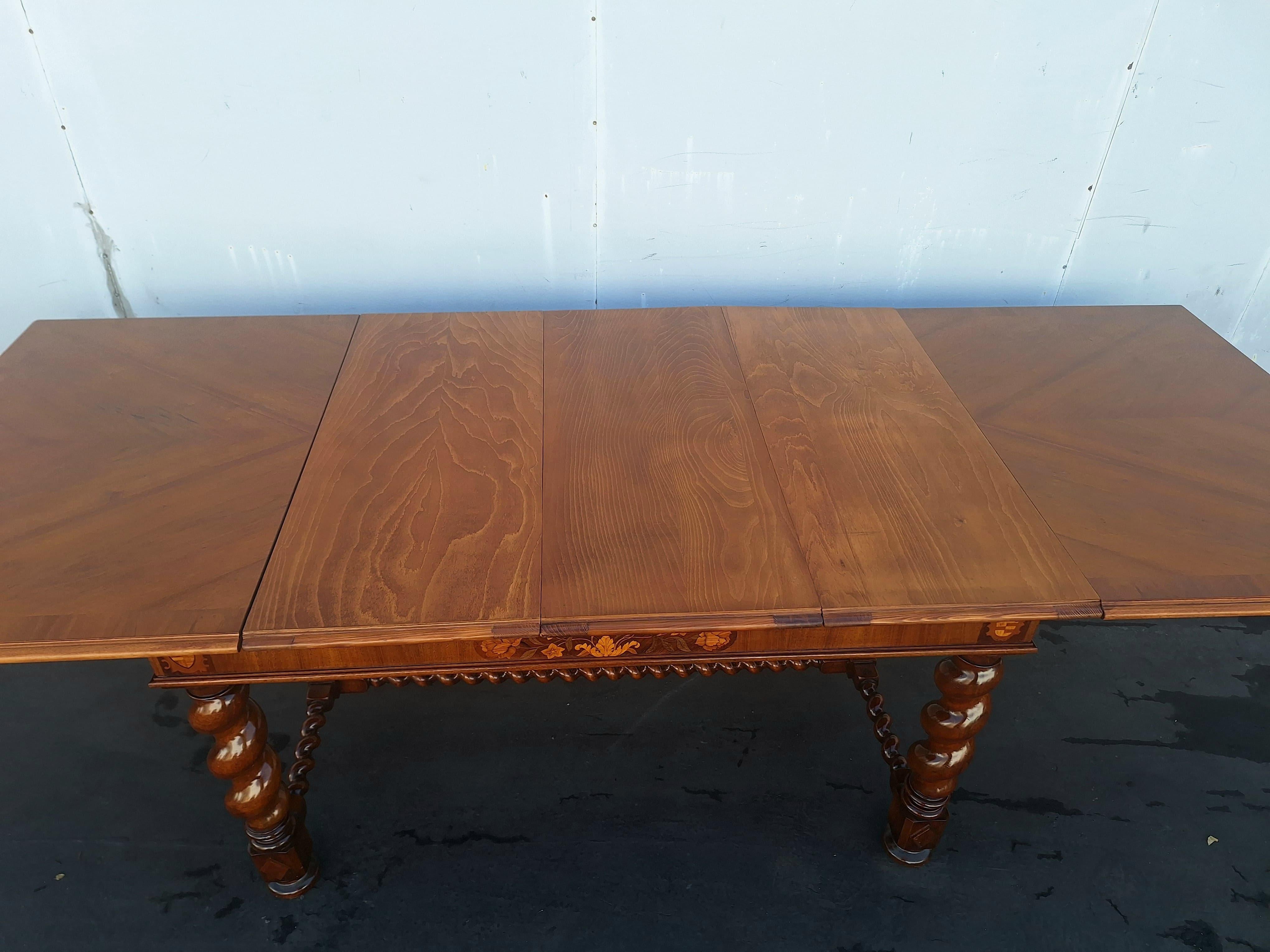 Italian Dinning Room Table in in style of Fratino en vente 2