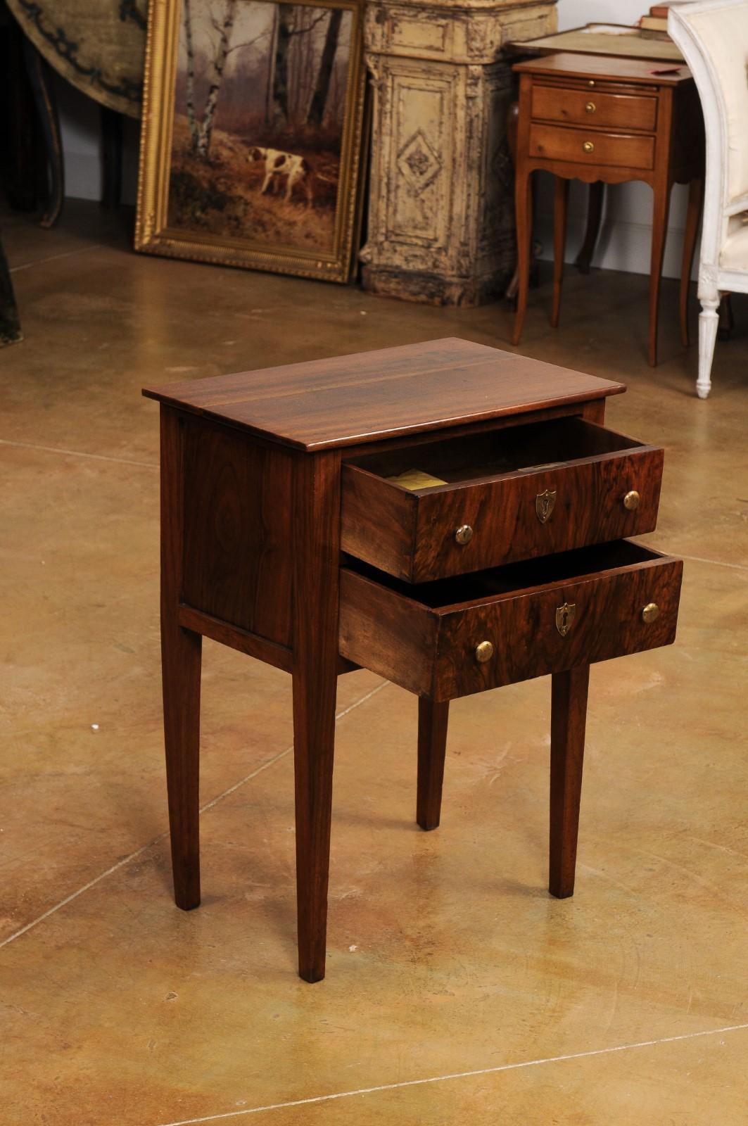 Italian Directoire 19th Century Walnut Bedside Table with Two Veneered Drawers For Sale 1