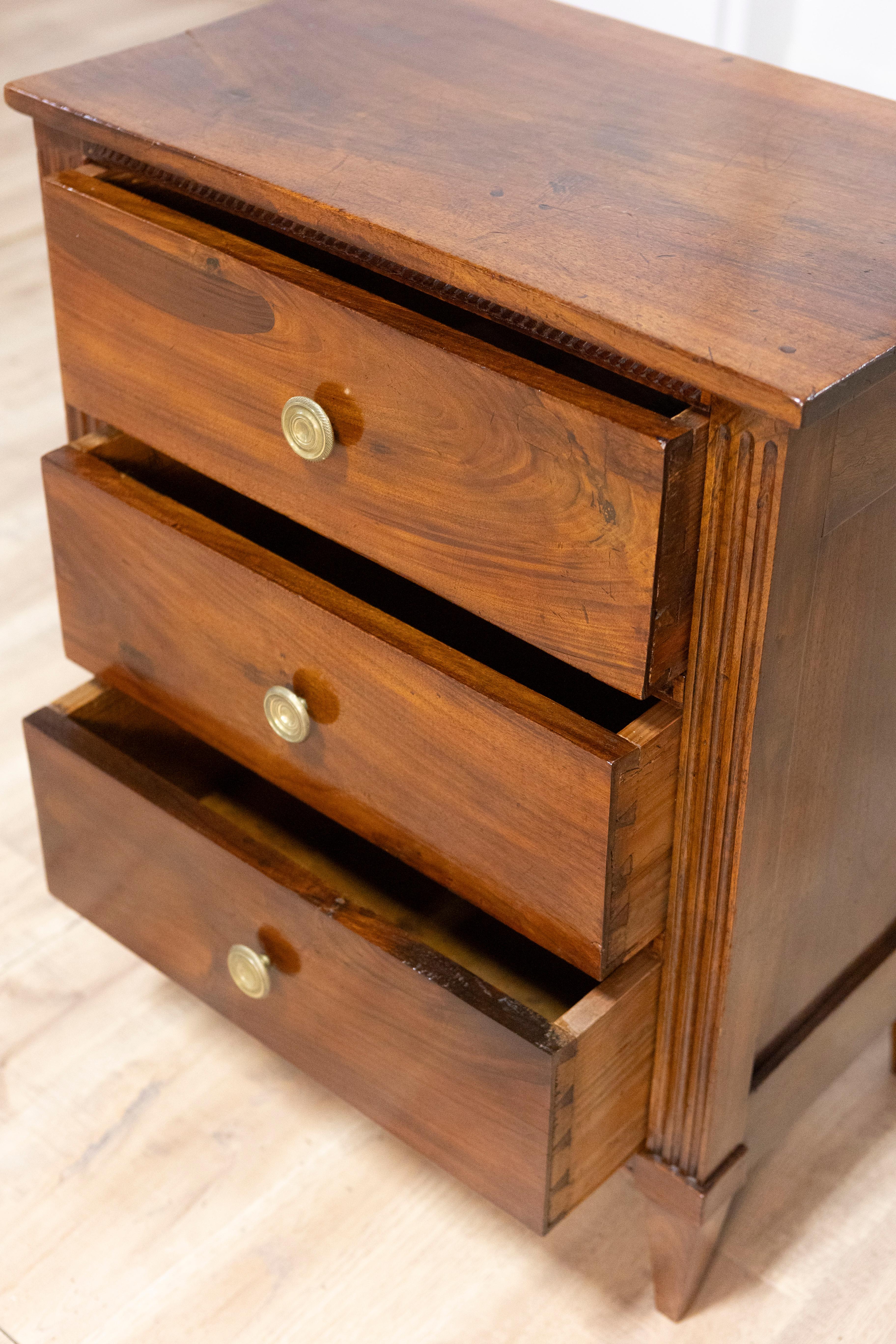 Italian Directoire Period Late 18th Century Three Drawer Walnut Bedside Chest In Good Condition For Sale In Atlanta, GA