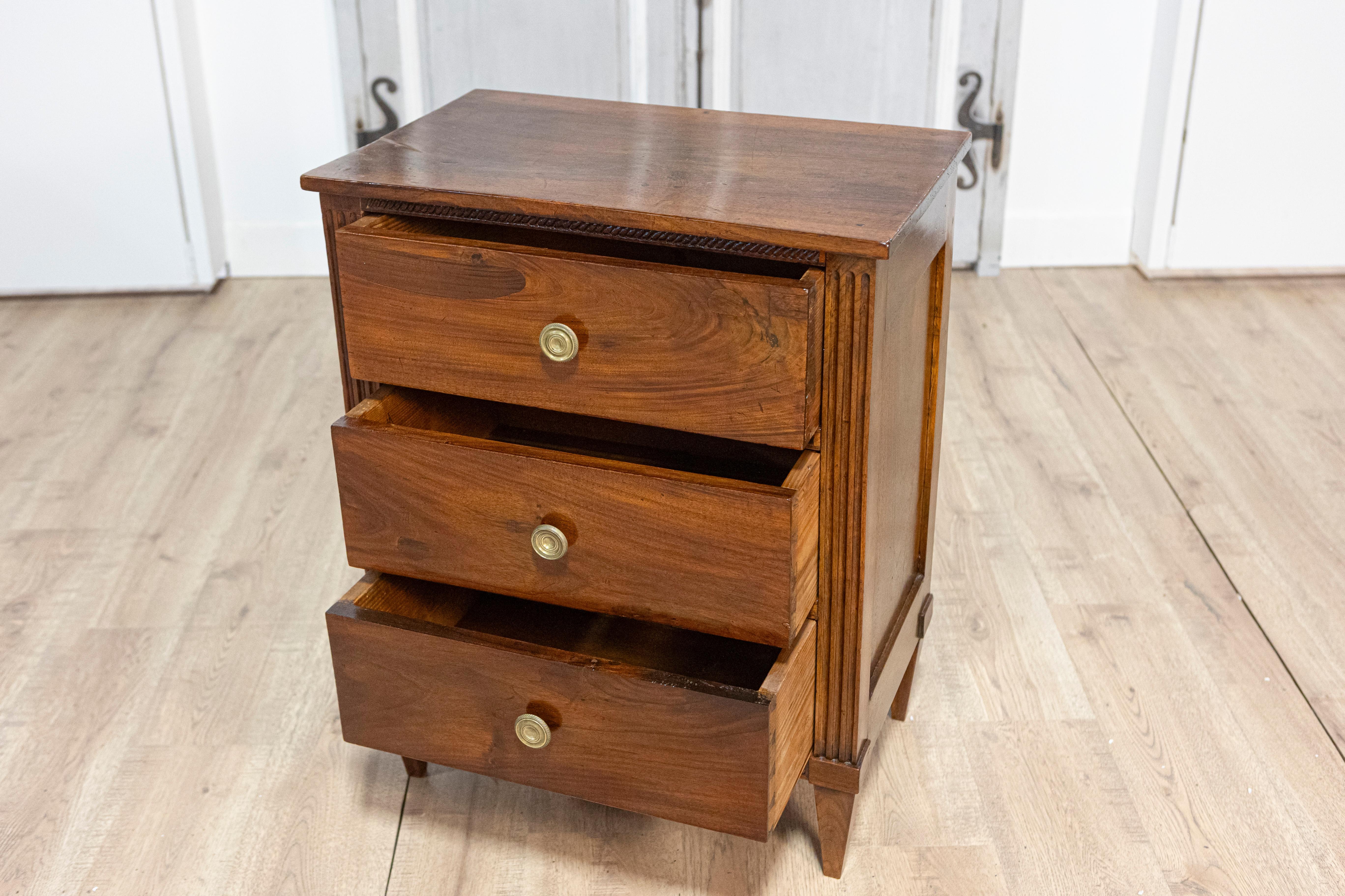 Italian Directoire Period Late 18th Century Three Drawer Walnut Bedside Chest For Sale 2
