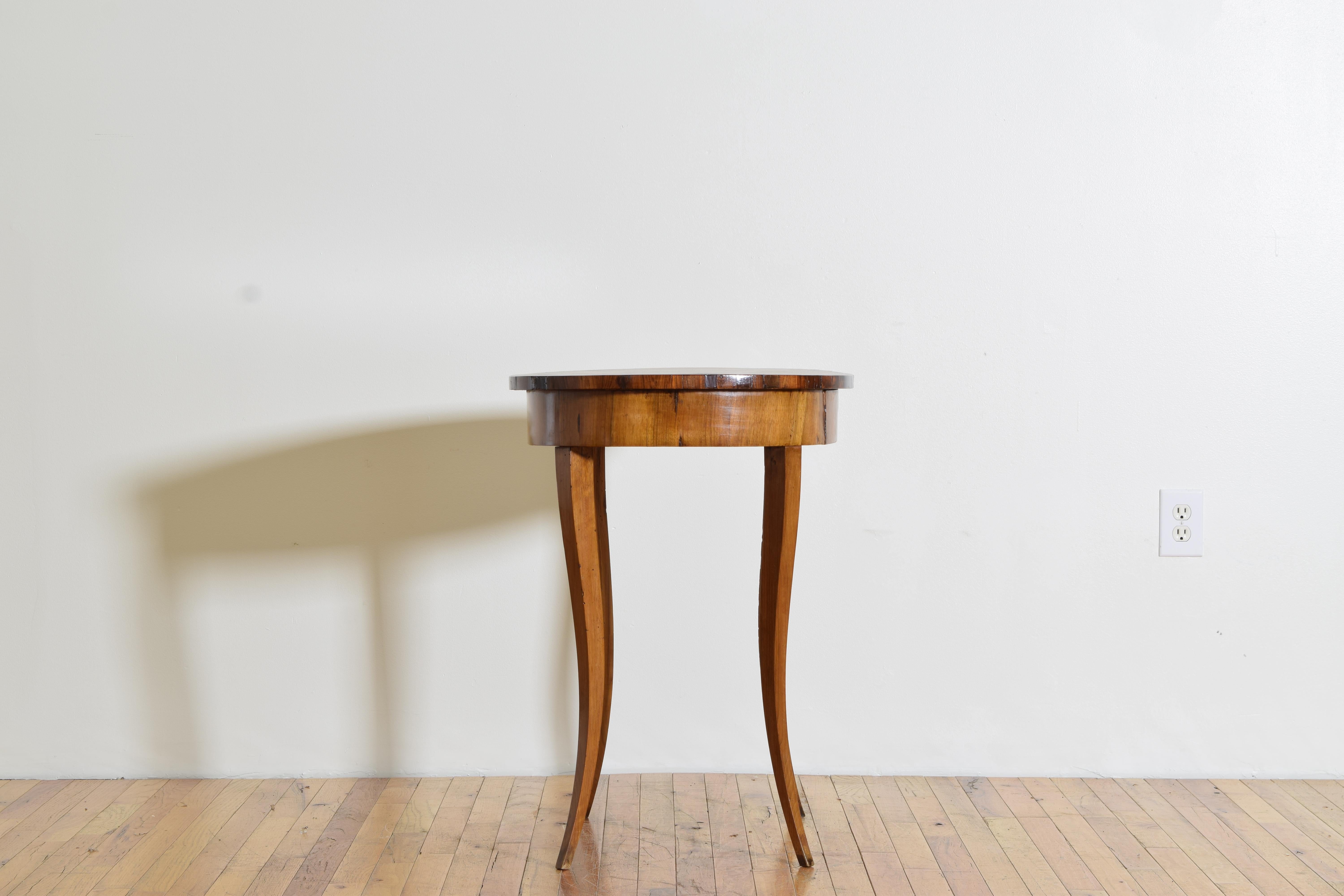 Italian Directoire Period Veneered Oval 1-Drawer Table, circa 1830 In Good Condition In Atlanta, GA