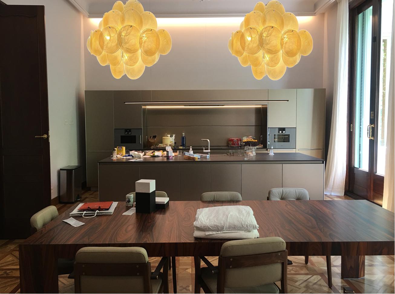 Italienischer Murano-Kronleuchter mit Scheibe im Zustand „Gut“ im Angebot in Budapest, HU