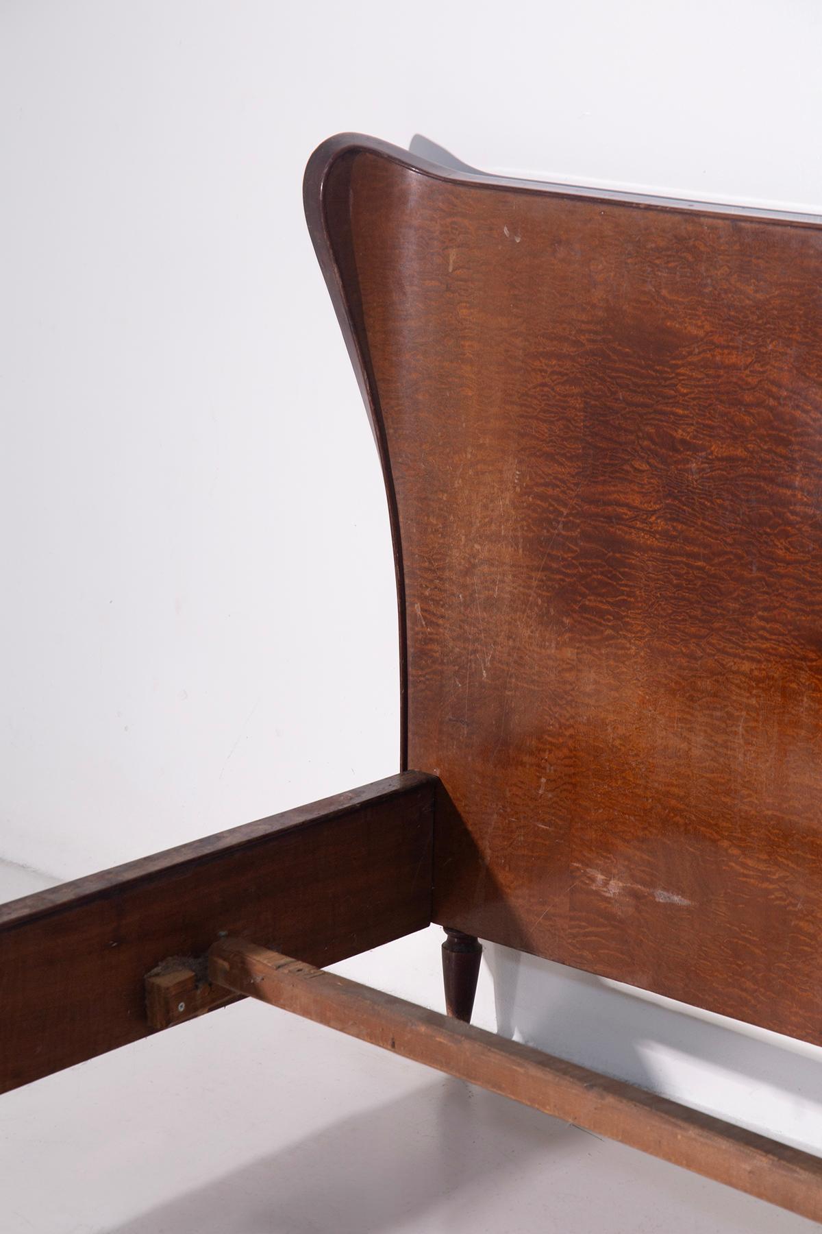 Mid-Century Modern Italian double bed by Paolo Buffa and Serafino Arrighi For Sale