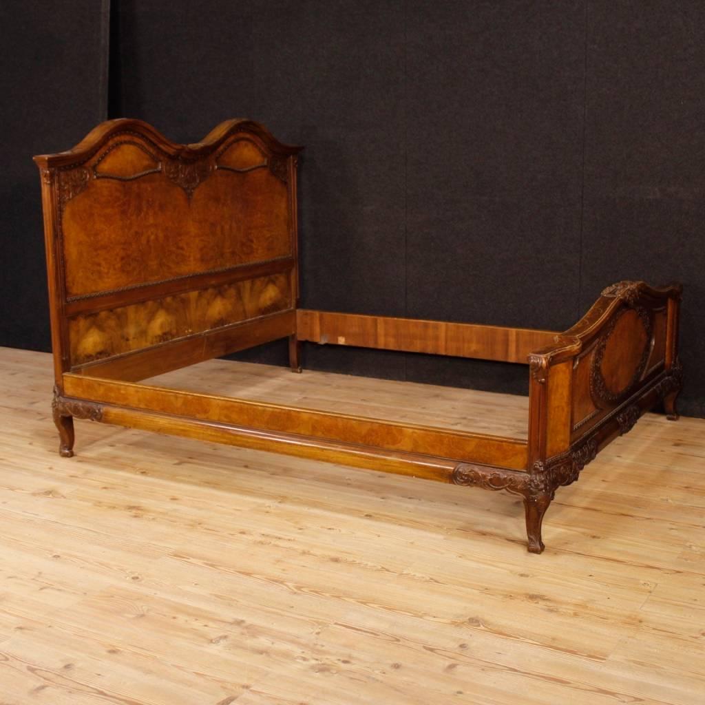 Italian Double Bed in Carved Walnut, Burl Walnut and Burl Elm from 20th Century 6