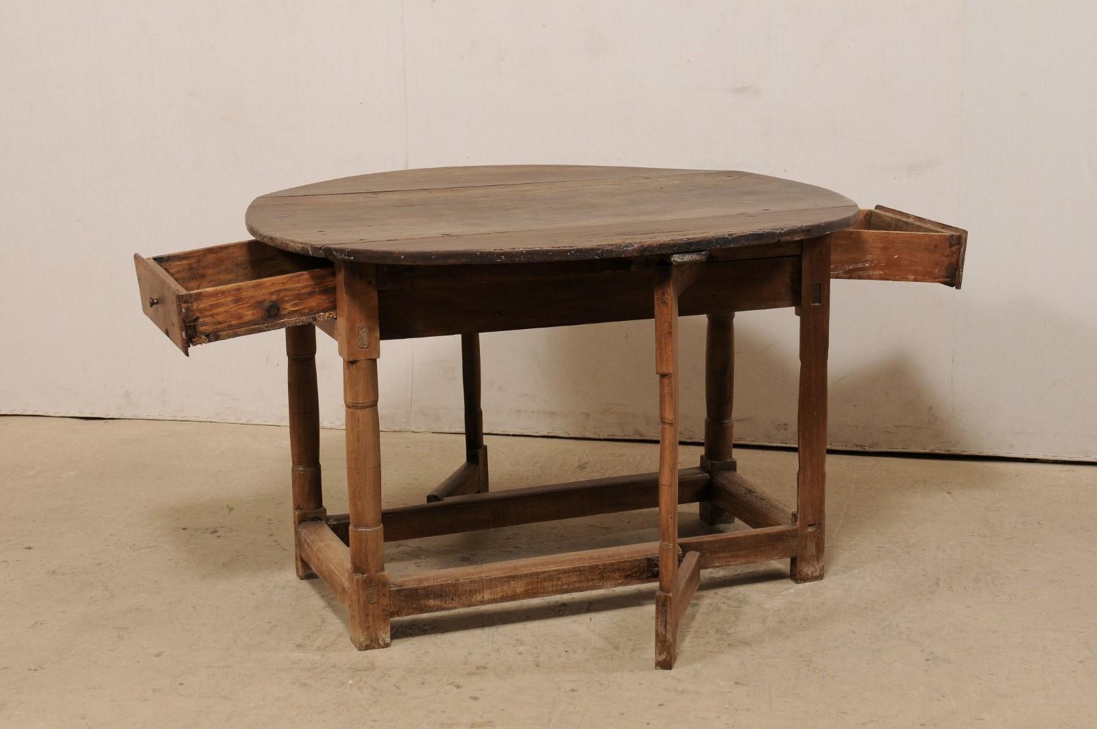 19th Century Italian Double Gate-Leg Table w/Drop Leaves on Either Side, Turn of 18th/19th C. For Sale