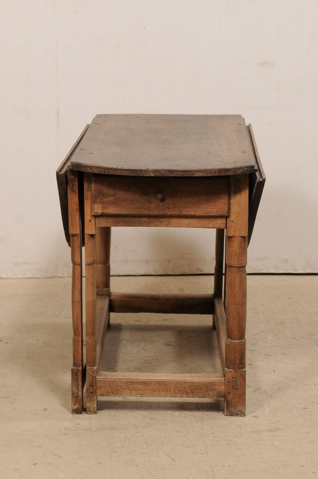 Italian Double Gate-Leg Table w/Drop Leaves on Either Side, Turn of 18th/19th C. For Sale 3