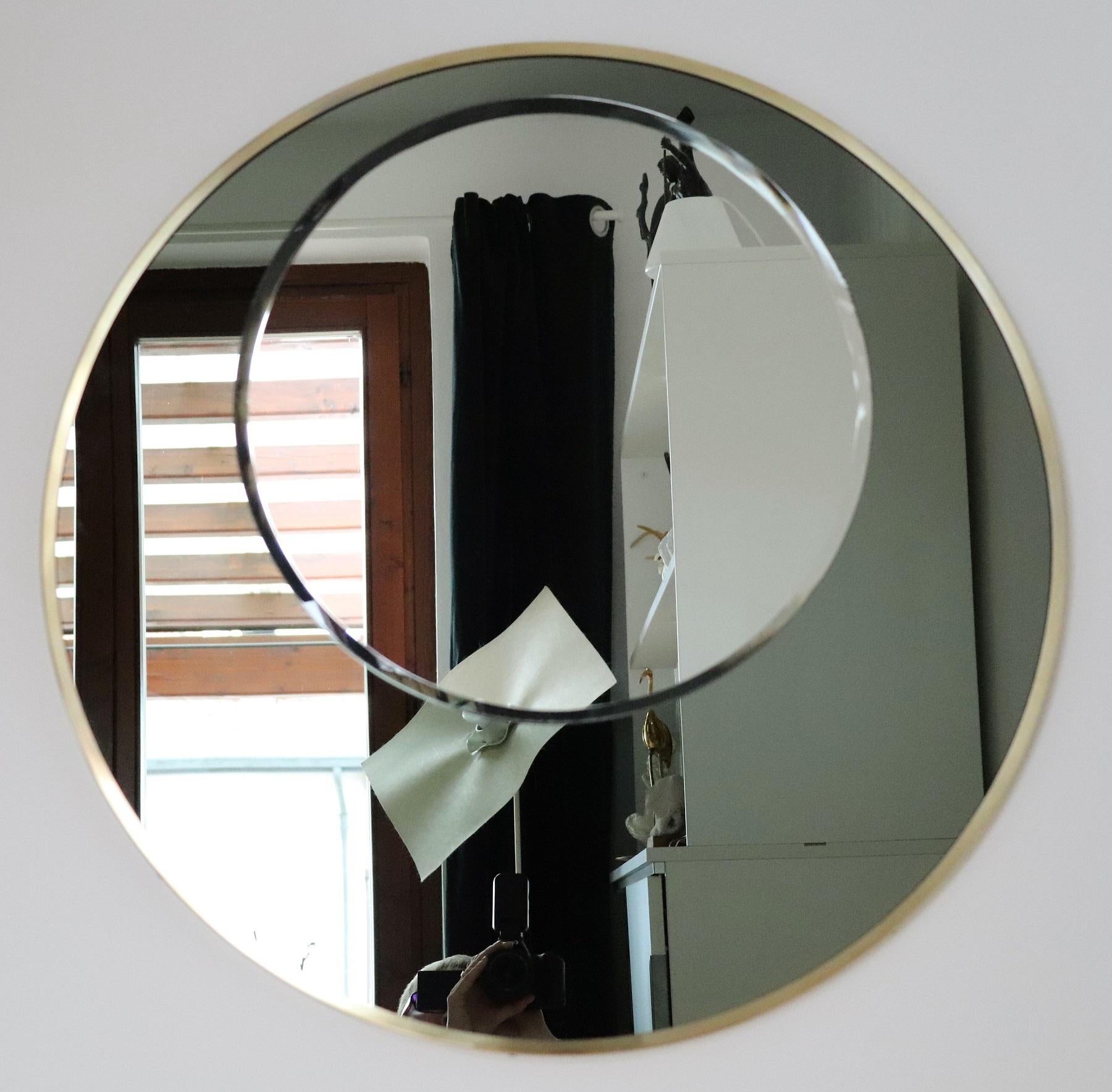 Miroir mural design italien en verre double avec cadre en laiton, années 1970 en vente 8