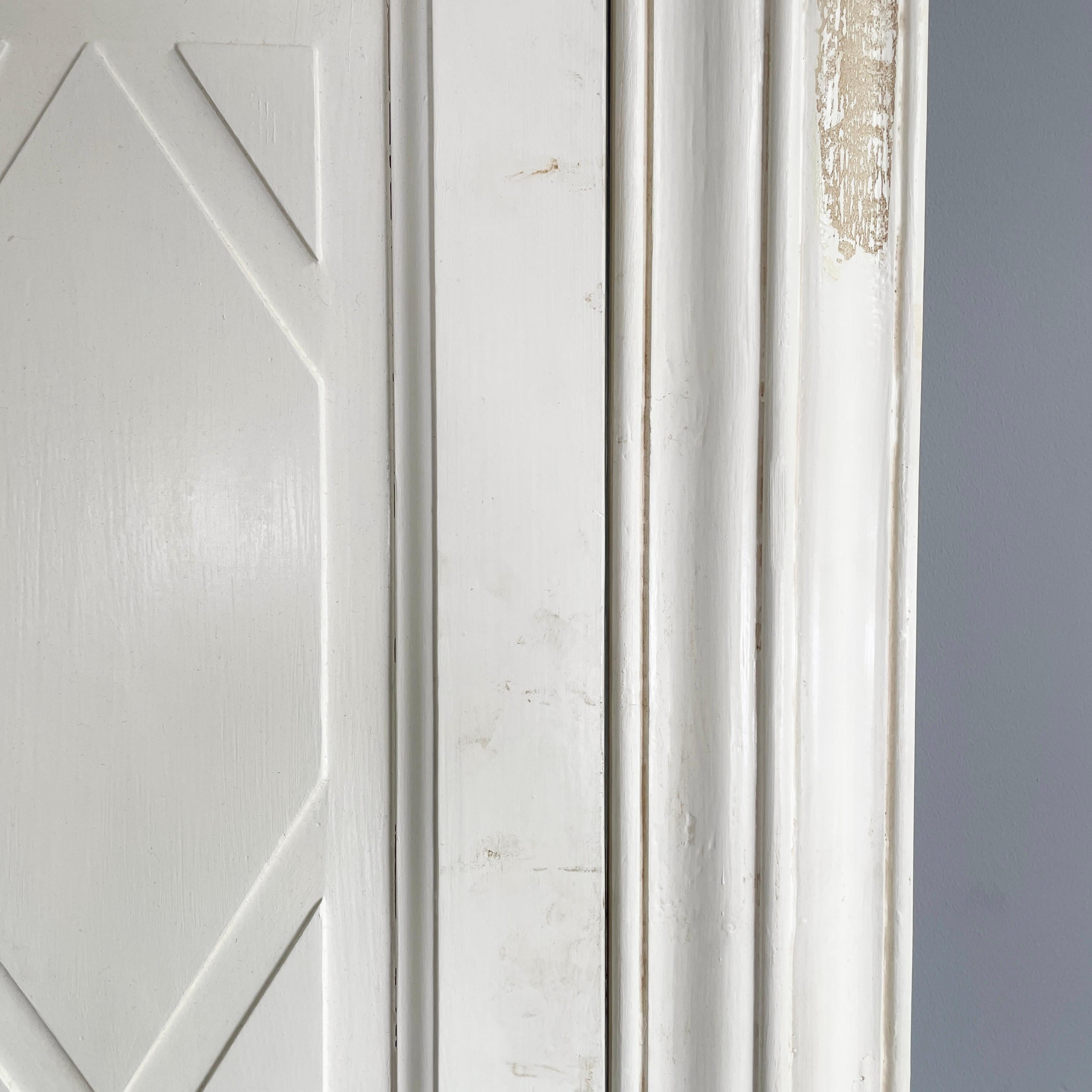Porta italiana a doppio battente interamente in legno bianco, inizio '900 in vendita 5