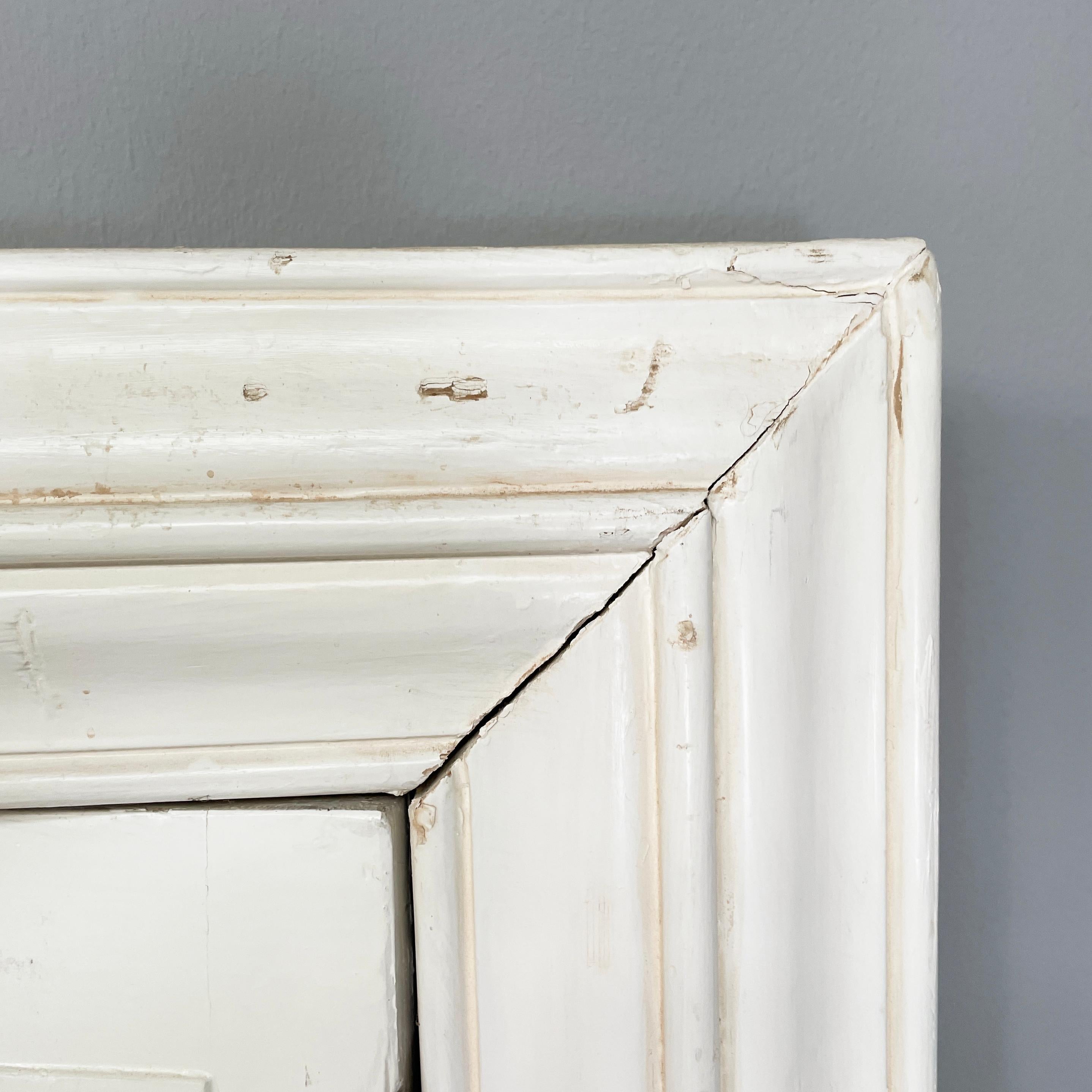 Puerta italiana de doble batiente totalmente de madera blanca, principios de 1900 en Bastante bueno estado para la venta en MIlano, IT