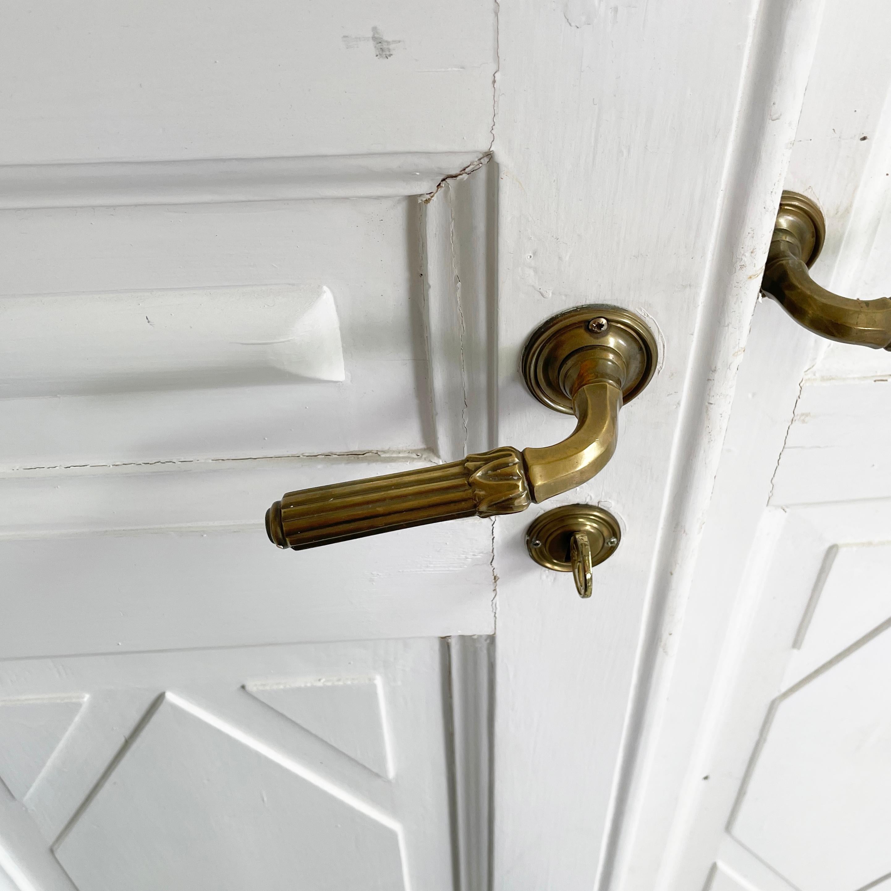 XX secolo Porta italiana a doppio battente interamente in legno bianco, inizio '900 in vendita