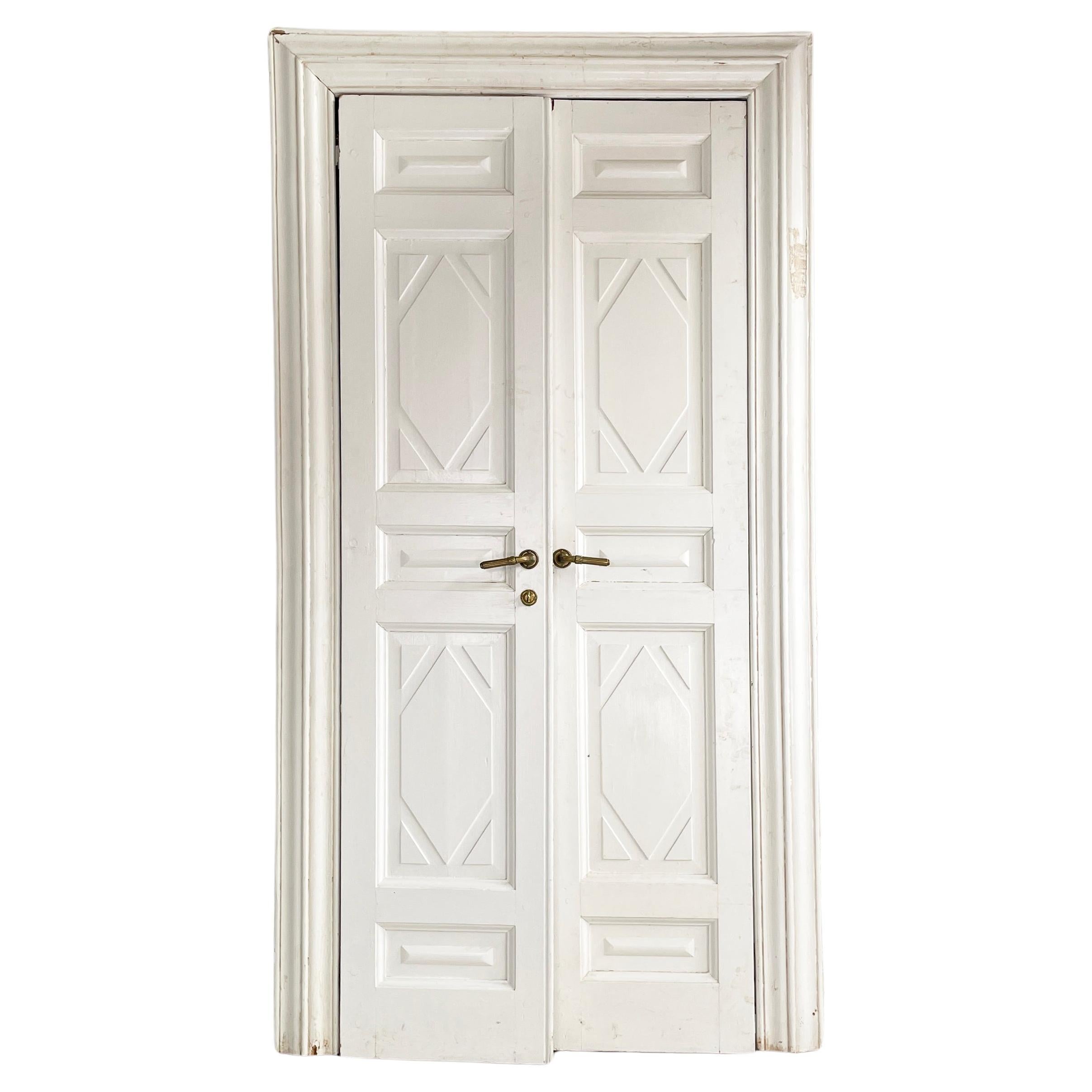 Puerta italiana de doble batiente totalmente de madera blanca, principios de 1900