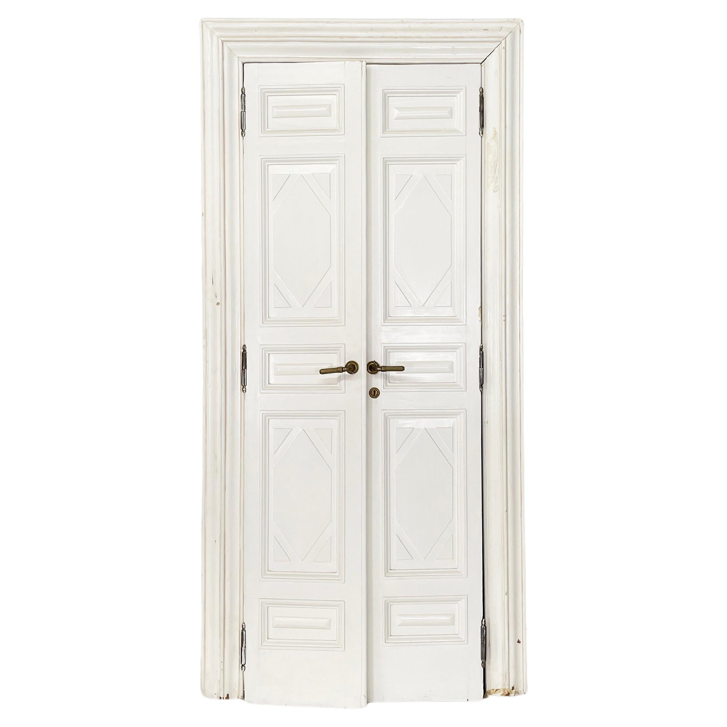 Puerta italiana de doble batiente totalmente de madera blanca, principios de 1900 en venta